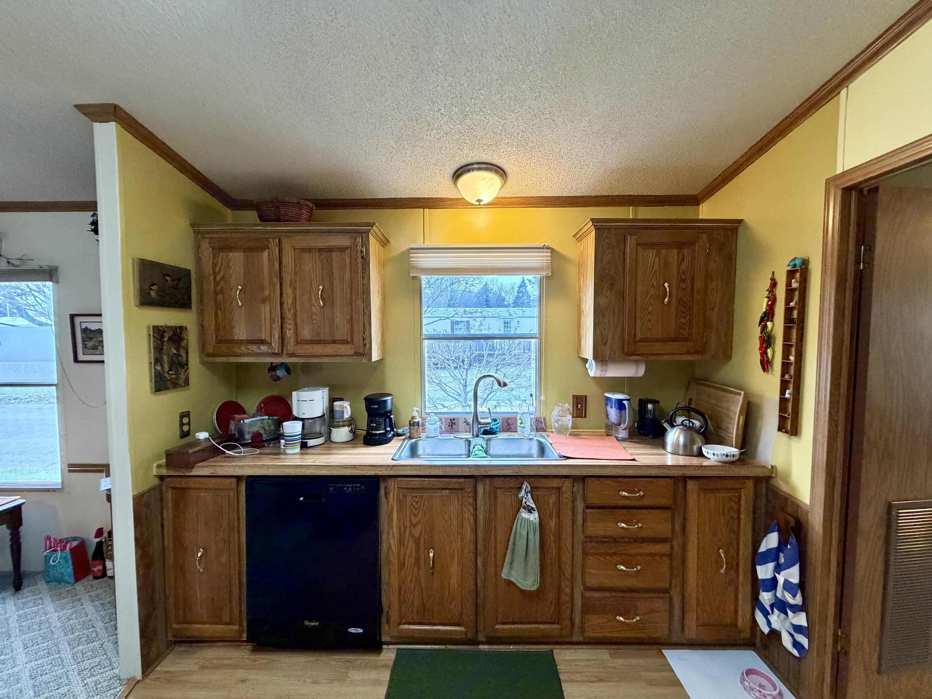 157 Apple Court Muskegon MI 49445