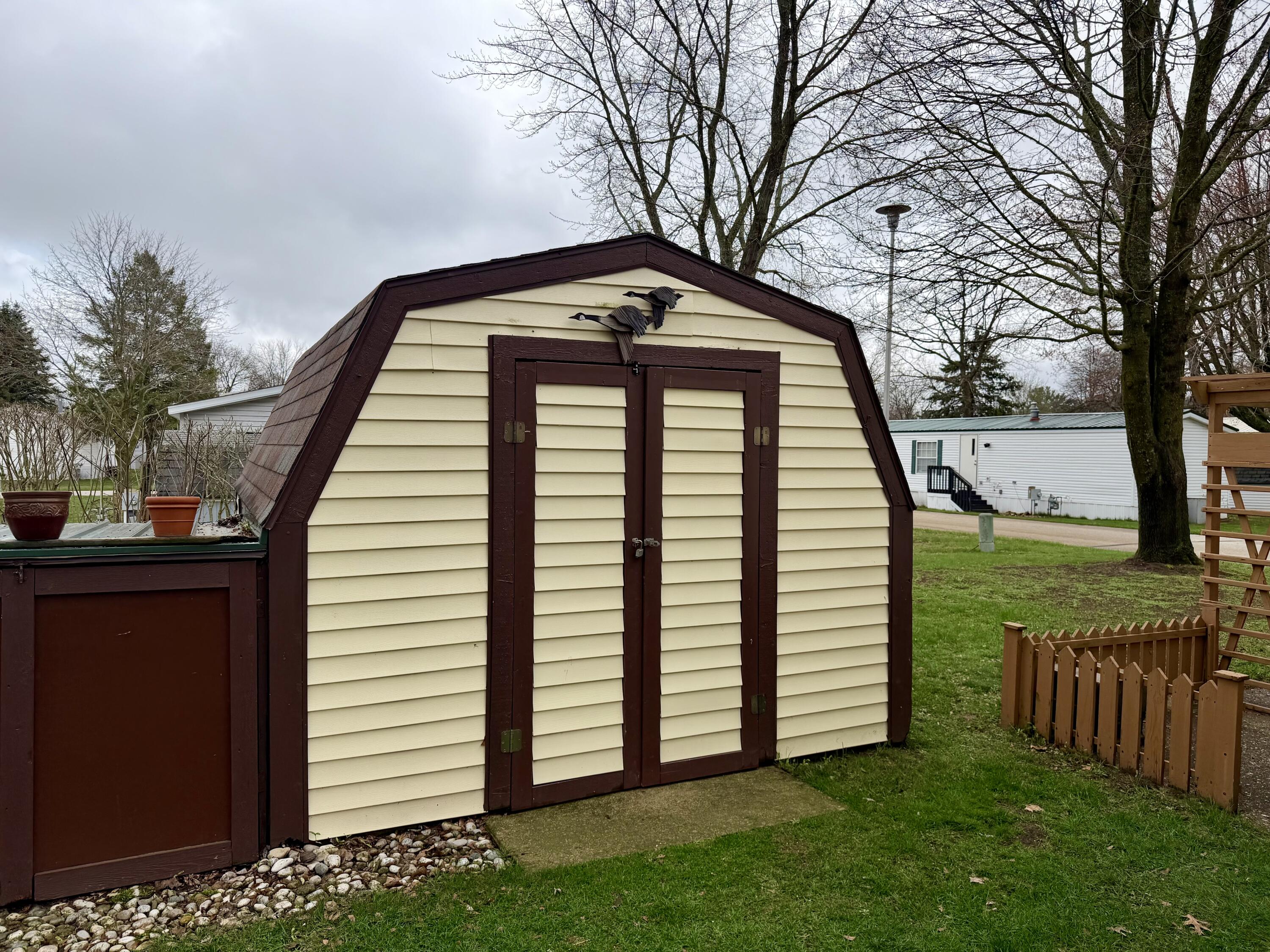 157 Apple Court Muskegon MI 49445