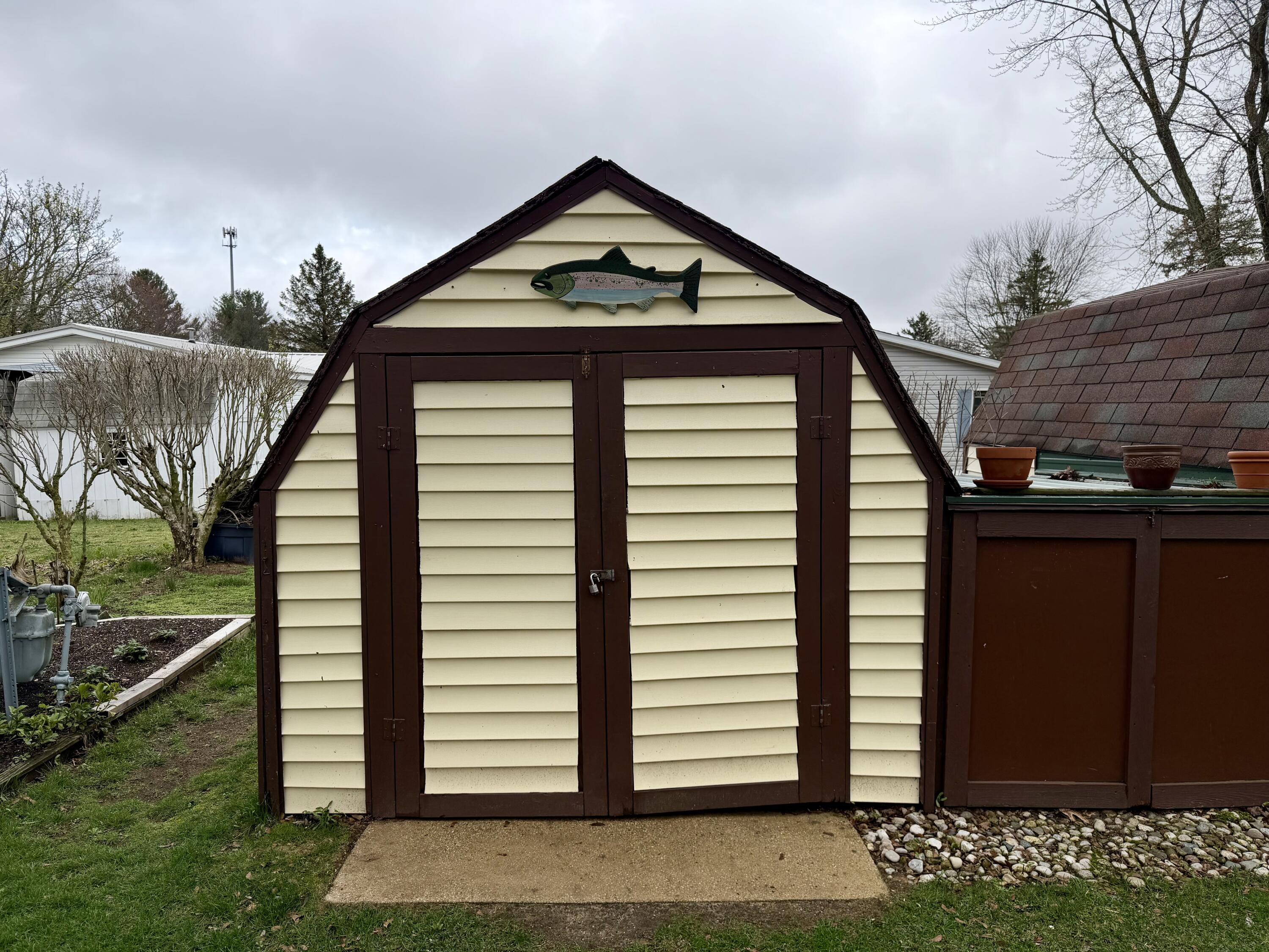 157 Apple Court Muskegon MI 49445