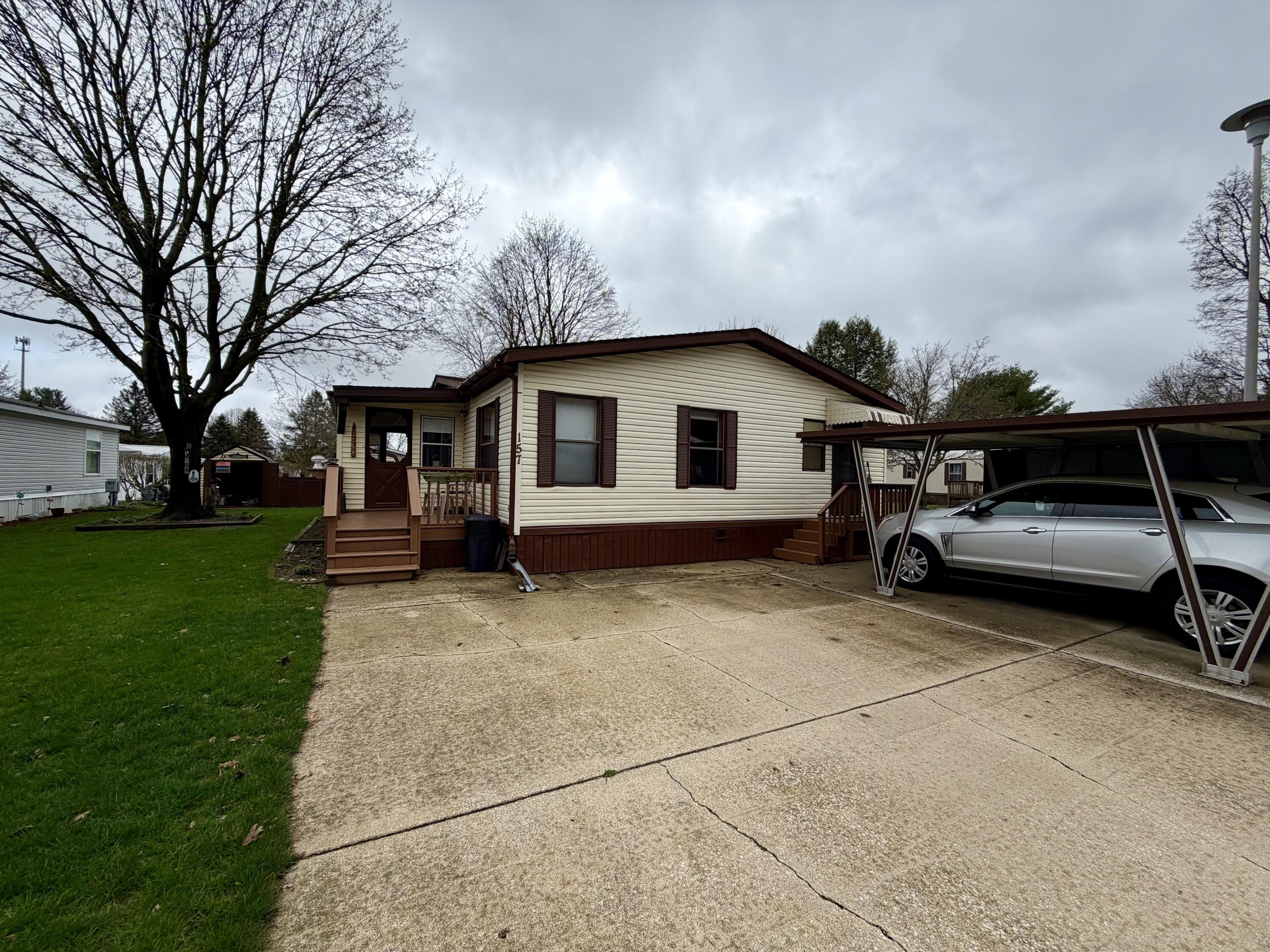 157 Apple Court Muskegon MI 49445