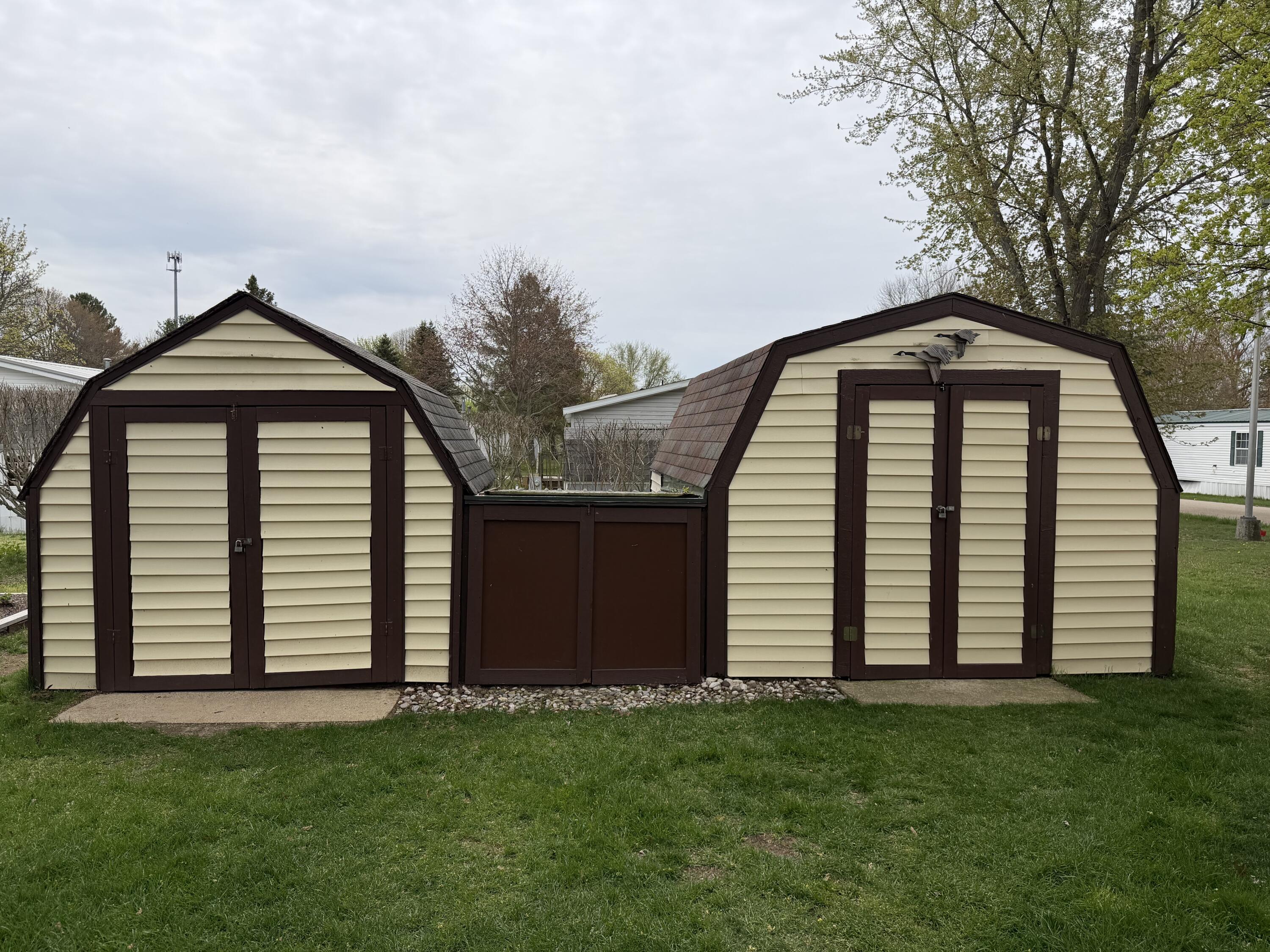 157 Apple Court Muskegon MI 49445