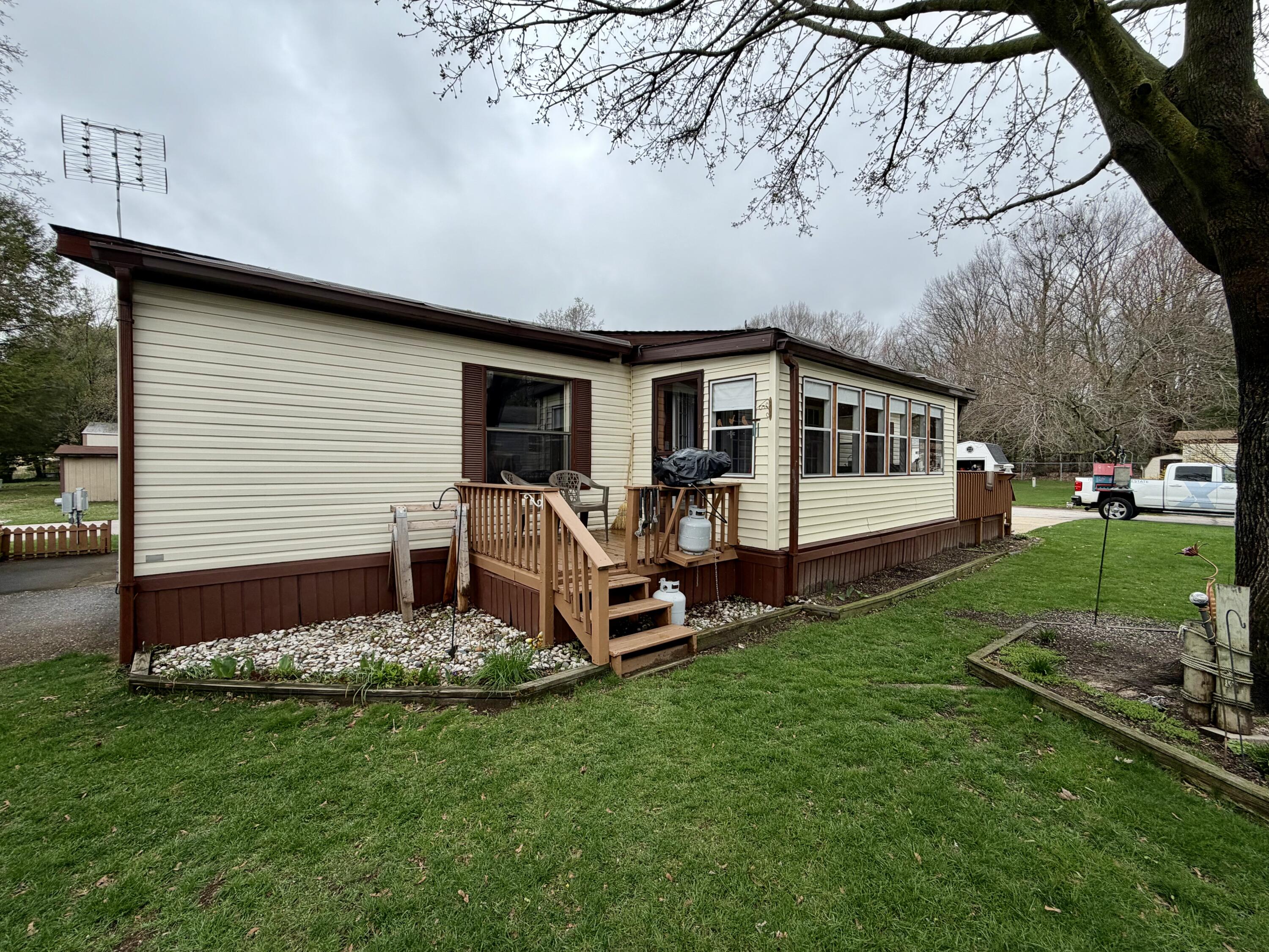 157 Apple Court Muskegon MI 49445