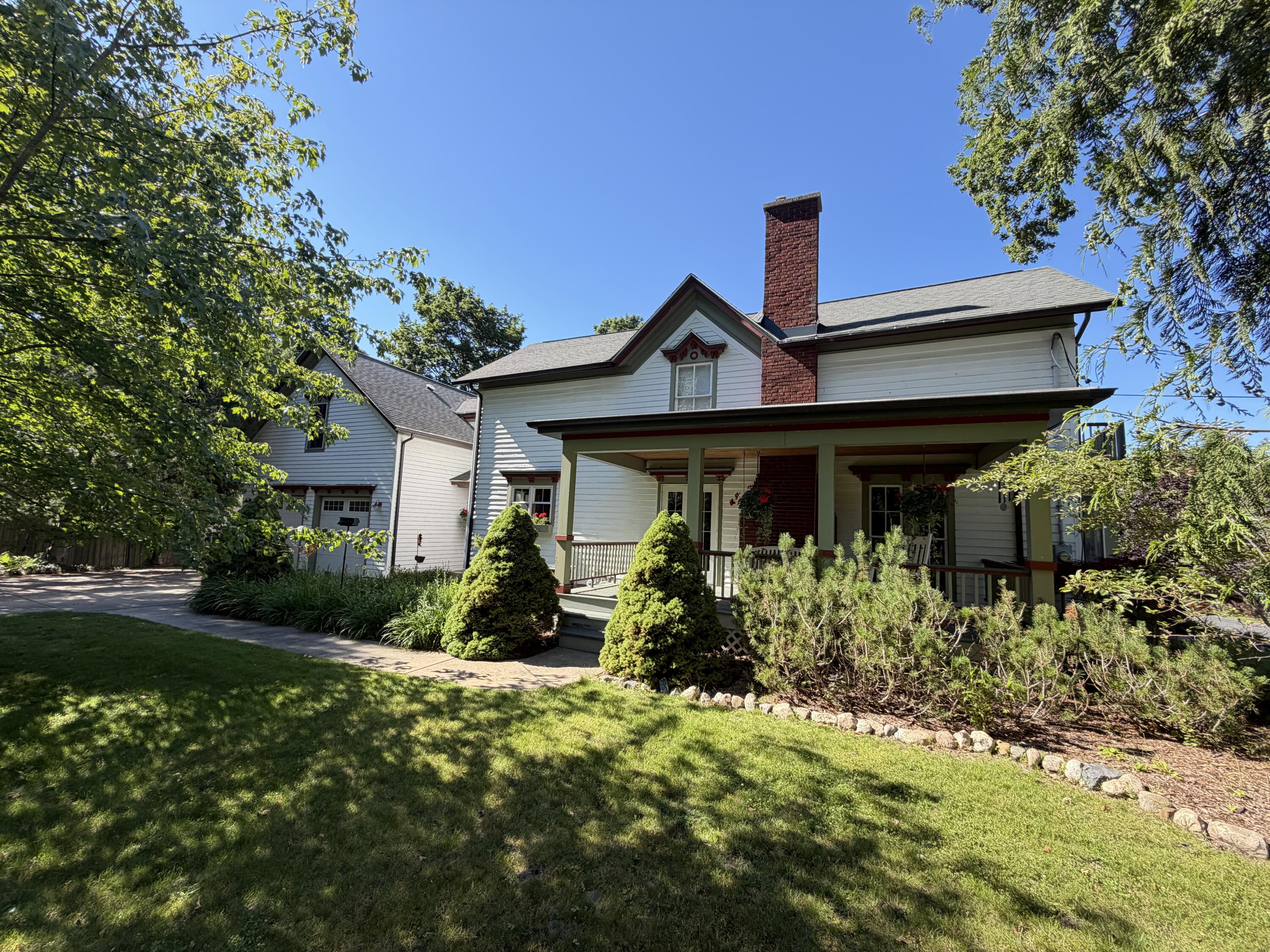 34 S Spring Street Douglas MI 49406