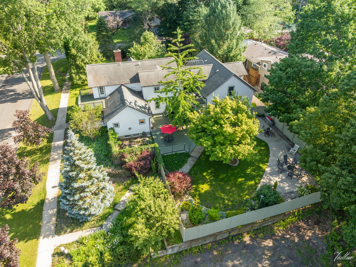 34 S Spring Street Douglas MI 49406