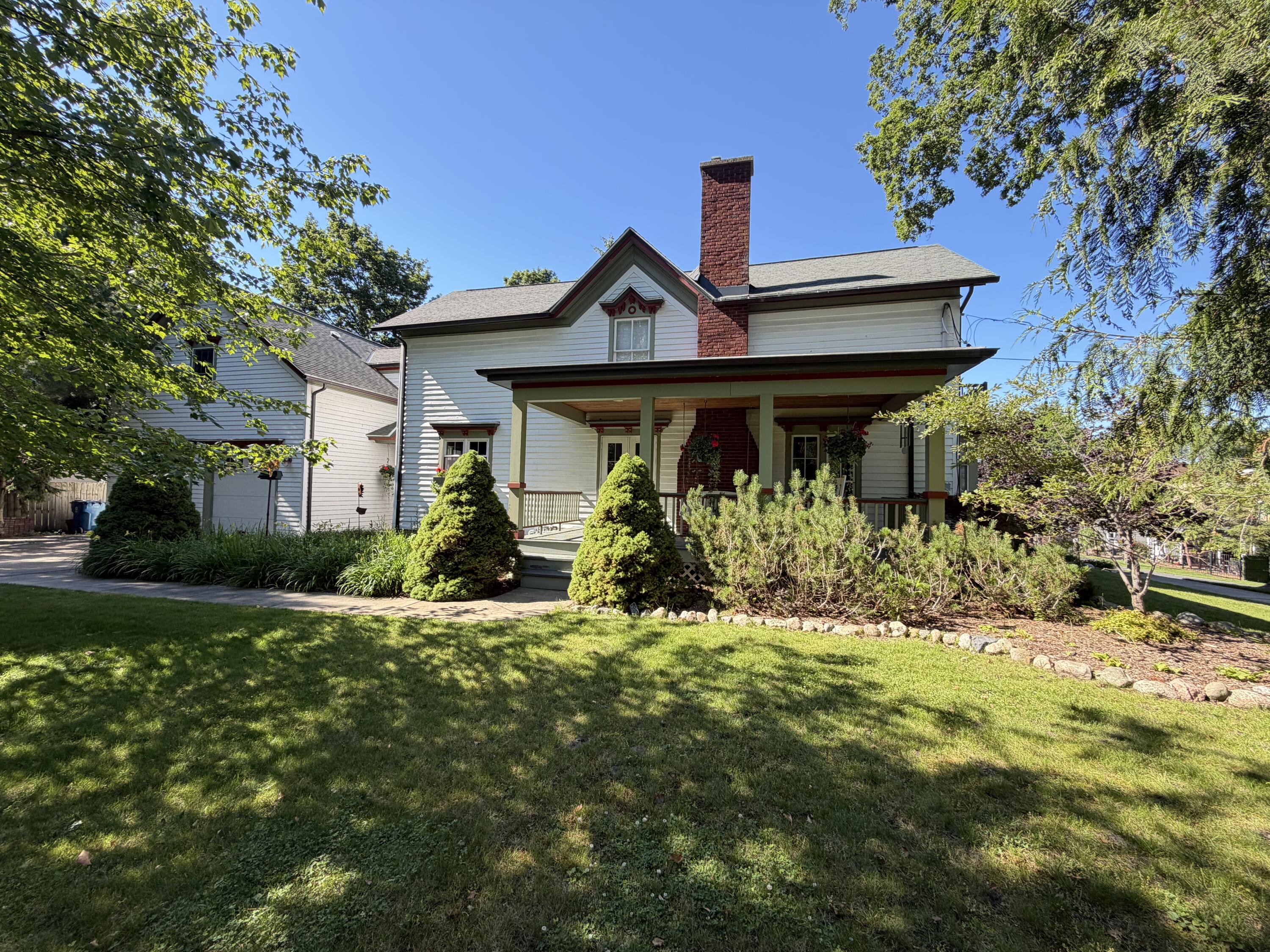 34 S Spring Street Douglas MI 49406