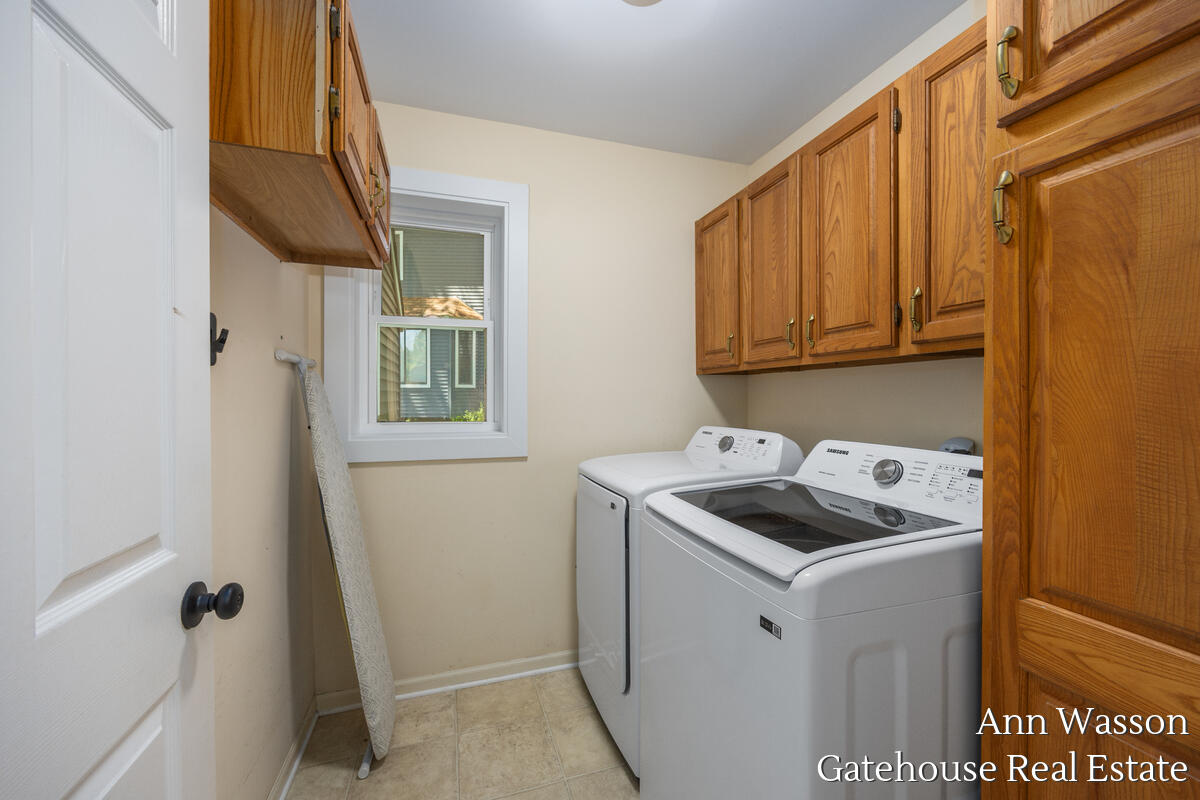 6007 Arroyo Vista Drive NE Rockford MI 49341