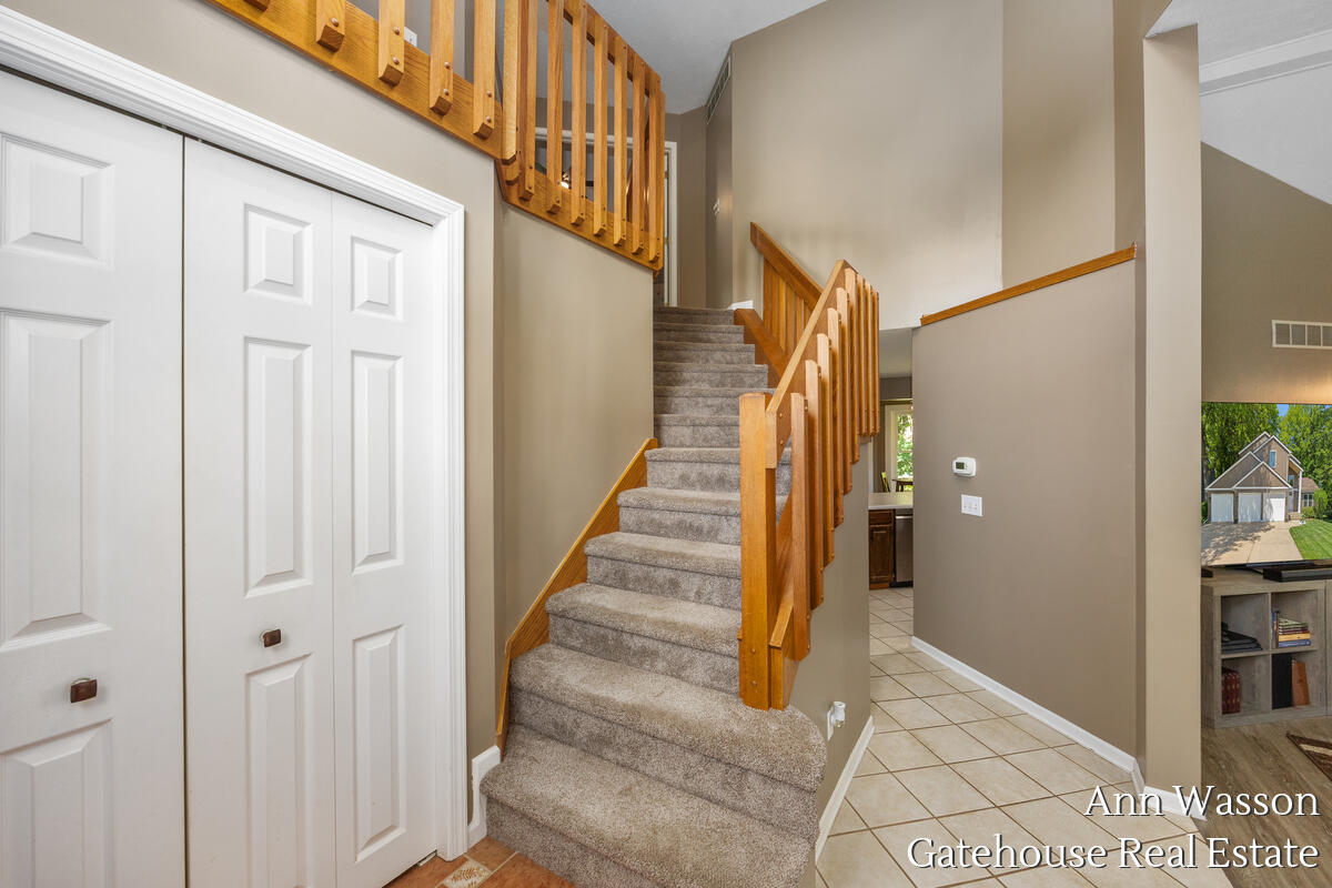 6007 Arroyo Vista Drive NE Rockford MI 49341