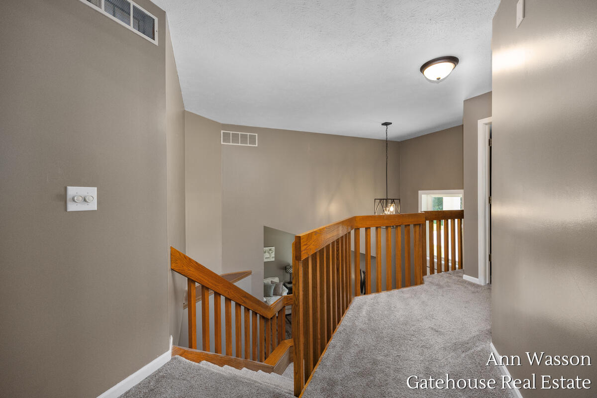 6007 Arroyo Vista Drive NE Rockford MI 49341