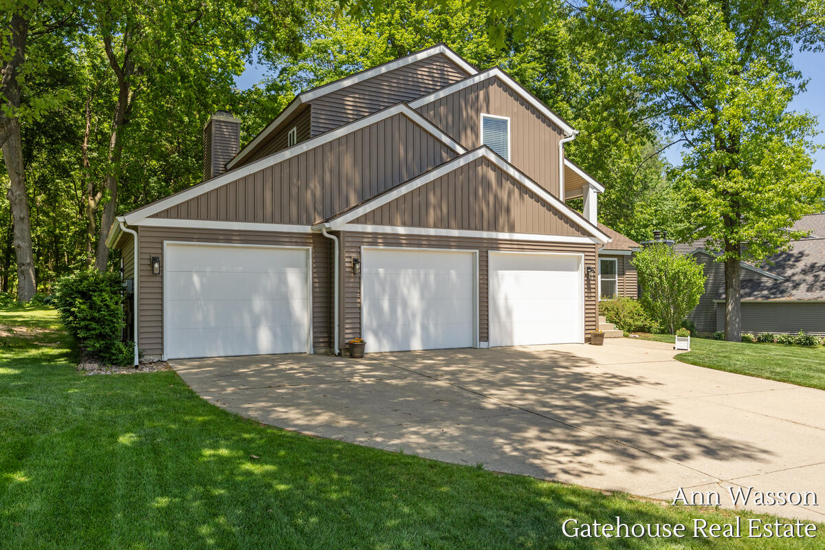 6007 Arroyo Vista Drive NE Rockford MI 49341