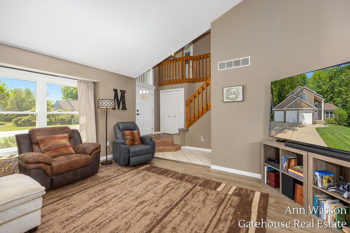 6007 Arroyo Vista Drive NE Rockford MI 49341