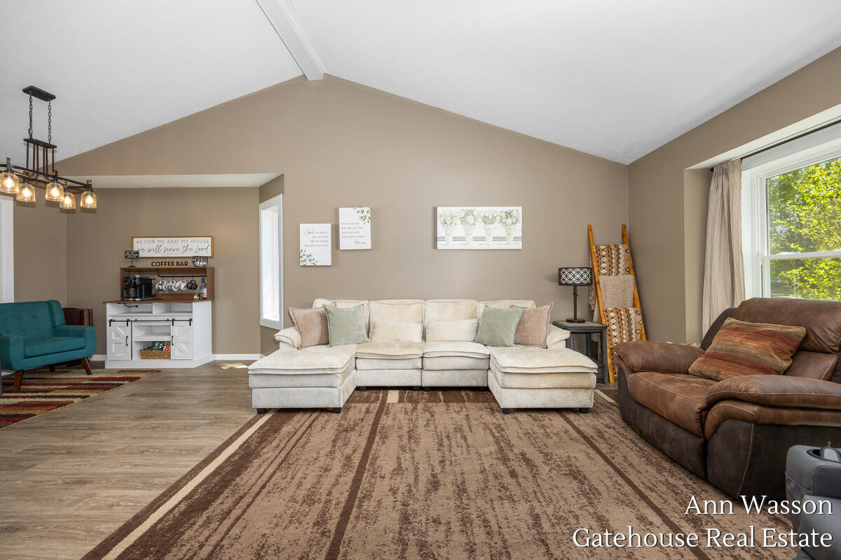 6007 Arroyo Vista Drive NE Rockford MI 49341
