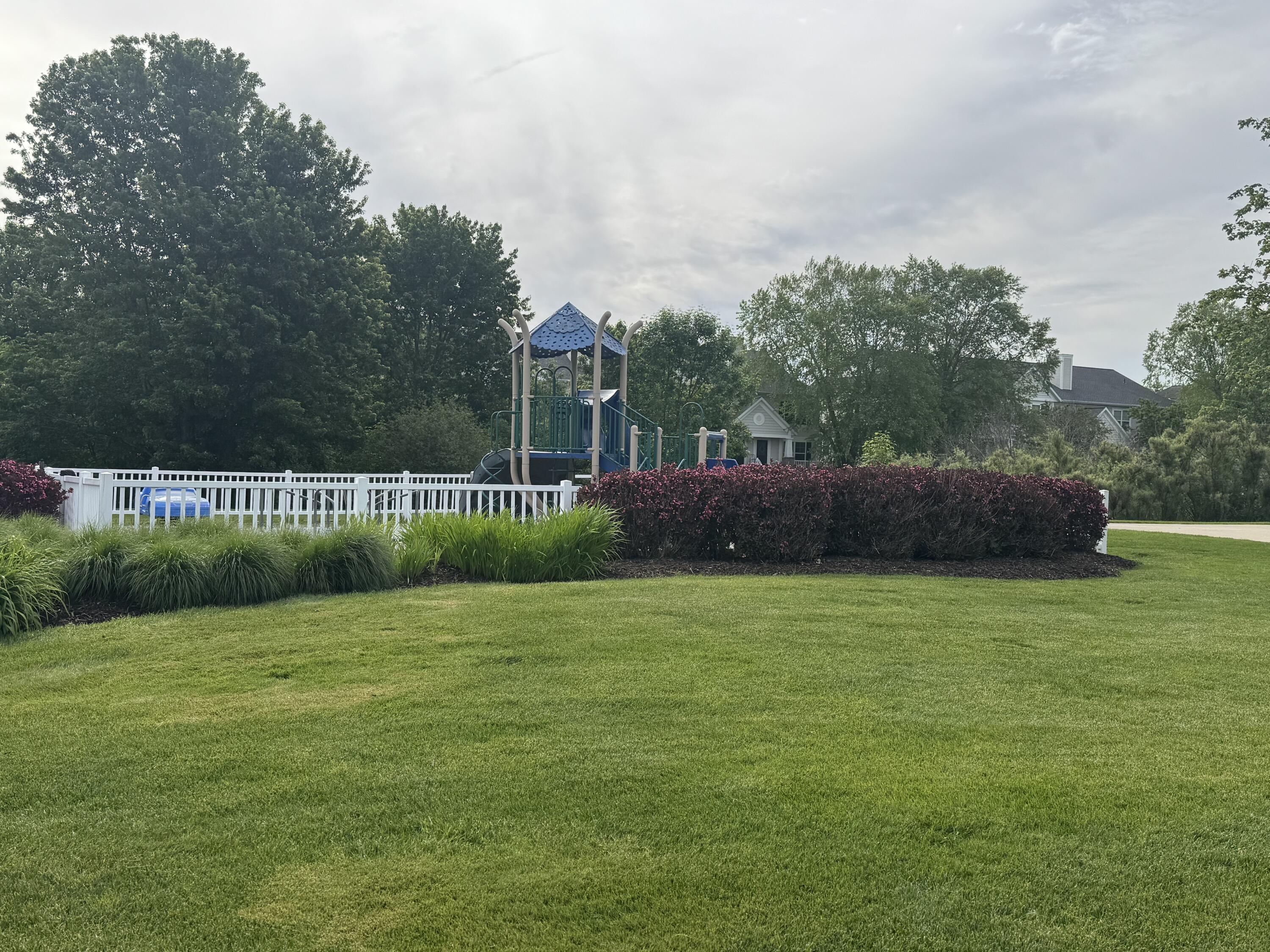 573 Brownstone Street Holland MI 49423