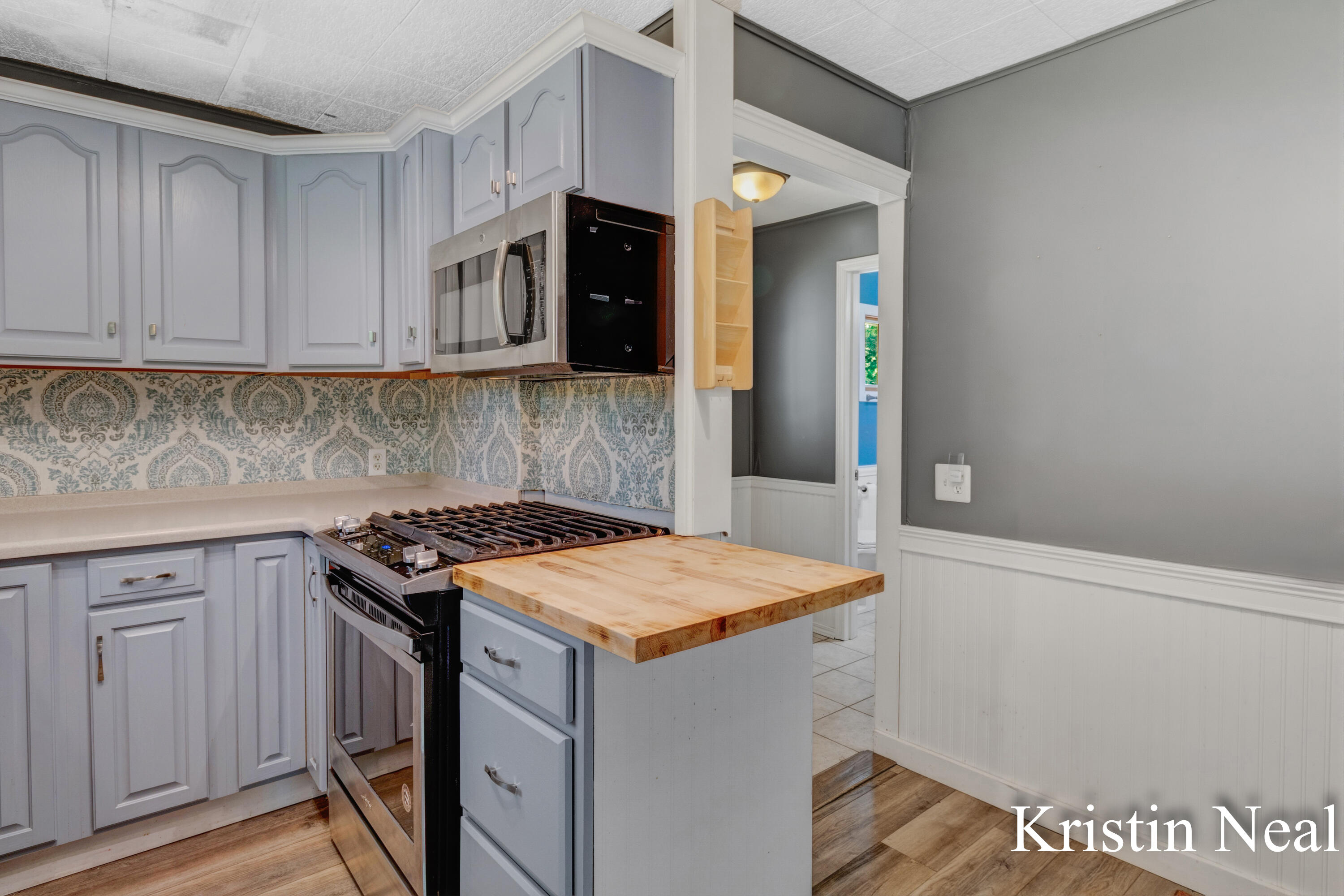 673 S Wolf Lake Road Muskegon MI 49442