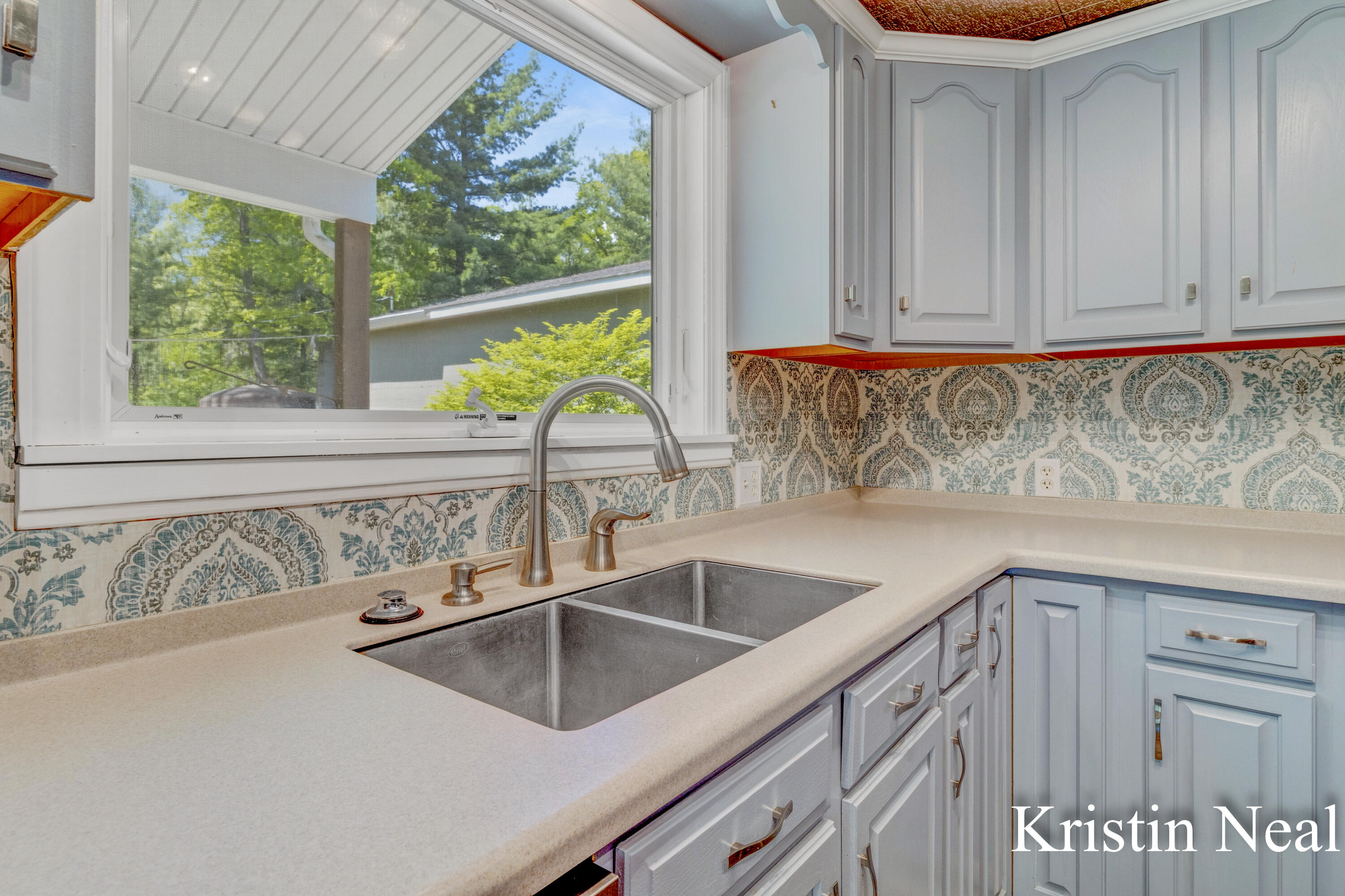 673 S Wolf Lake Road Muskegon MI 49442