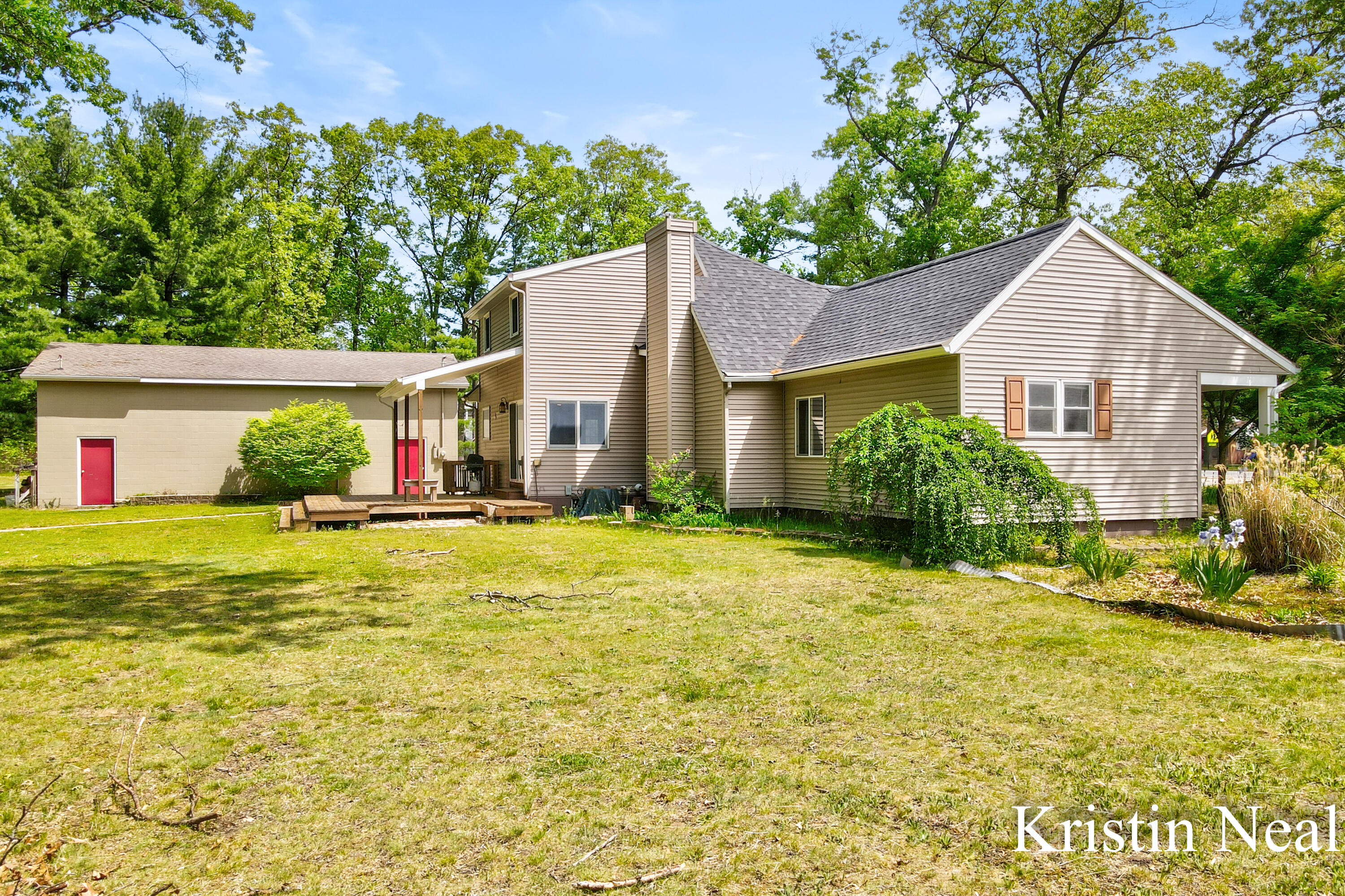 673 S Wolf Lake Road Muskegon MI 49442