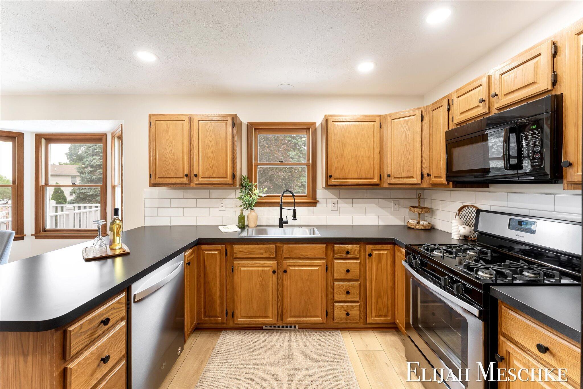 1385 Shaw Court NE Rockford MI 49341