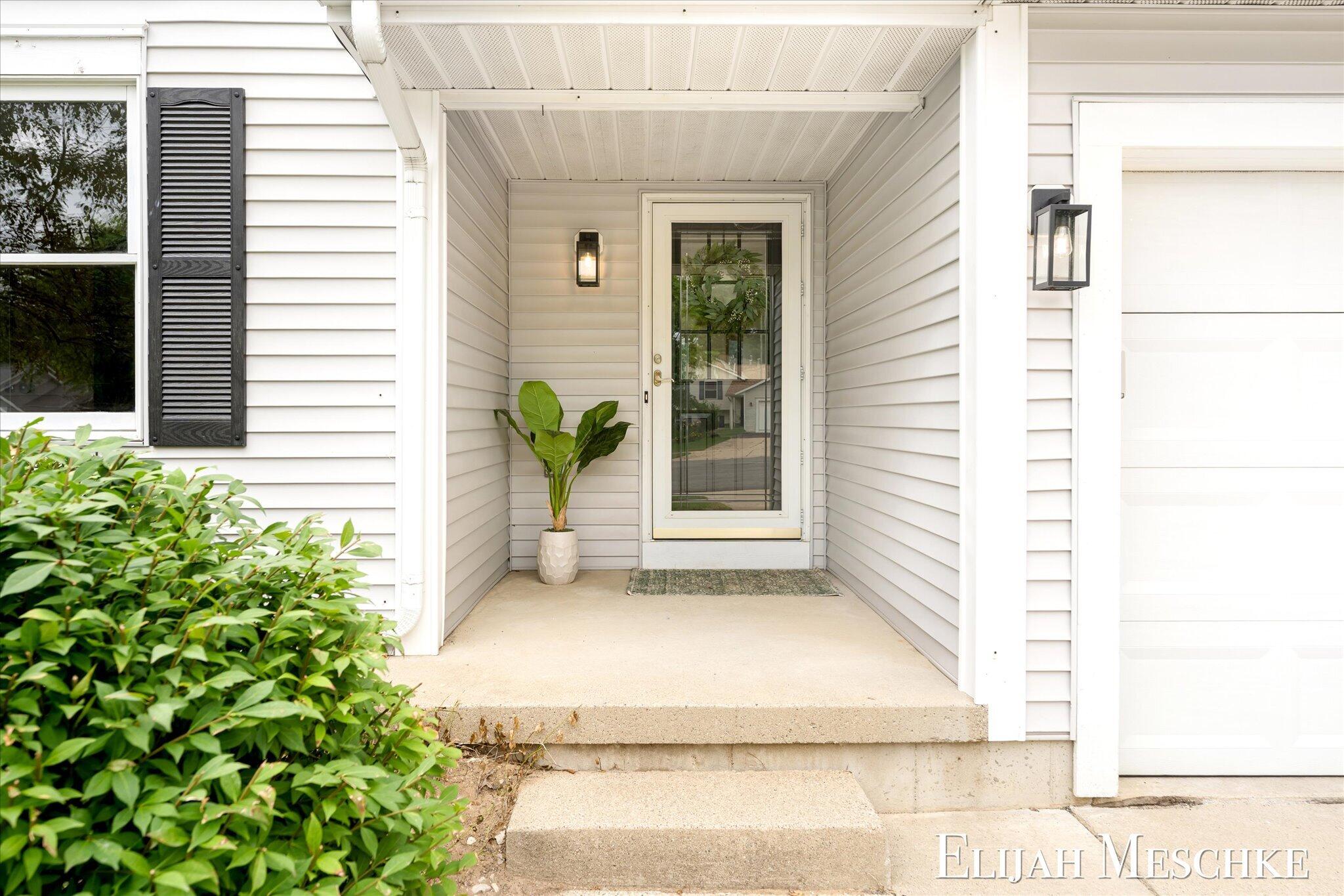 1385 Shaw Court NE Rockford MI 49341