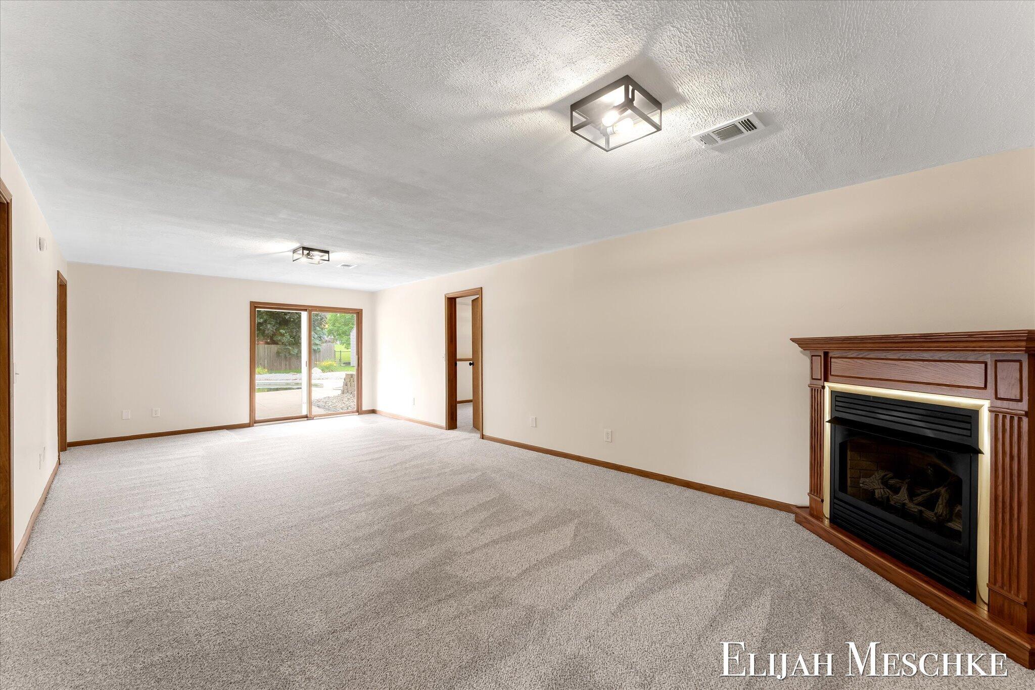 1385 Shaw Court NE Rockford MI 49341