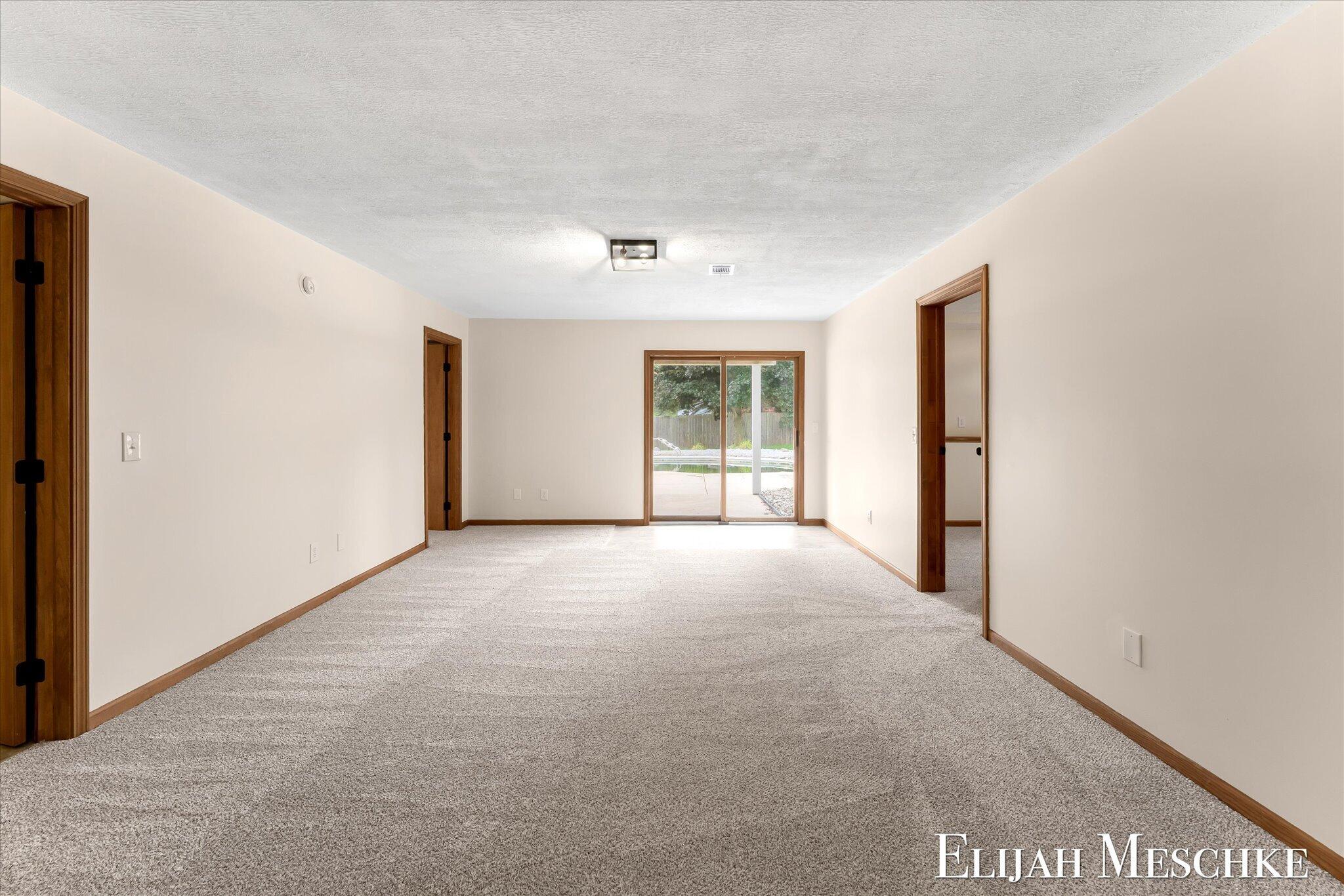 1385 Shaw Court NE Rockford MI 49341