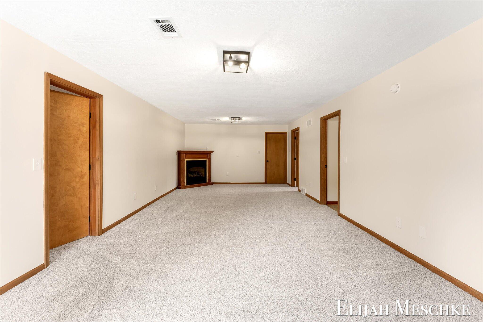 1385 Shaw Court NE Rockford MI 49341