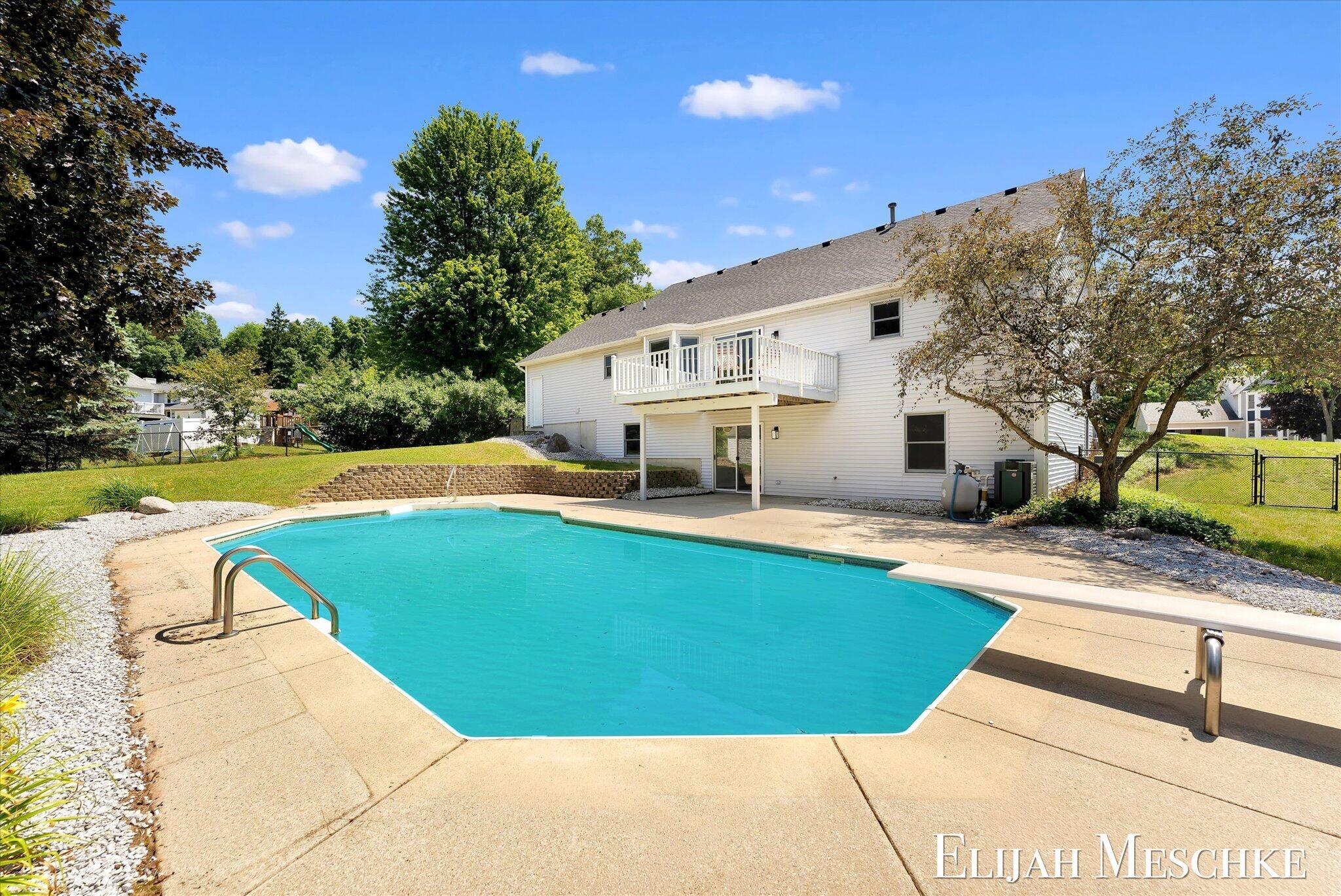 1385 Shaw Court NE Rockford MI 49341