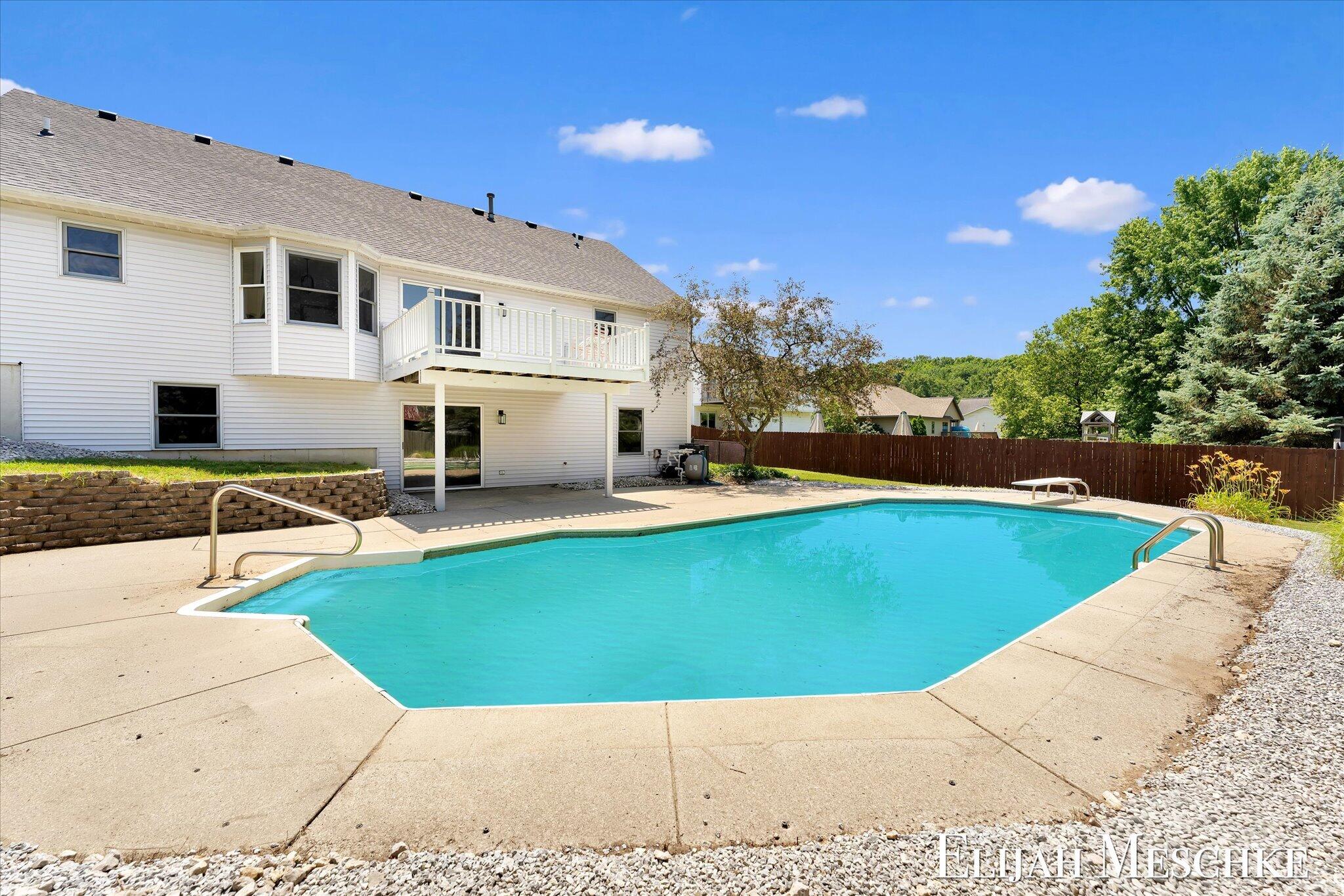 1385 Shaw Court NE Rockford MI 49341