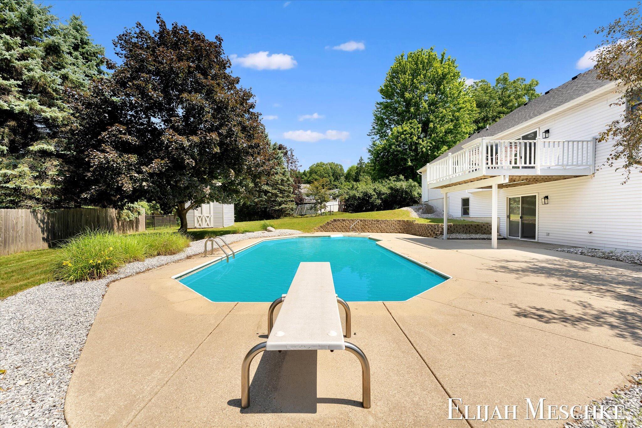 1385 Shaw Court NE Rockford MI 49341