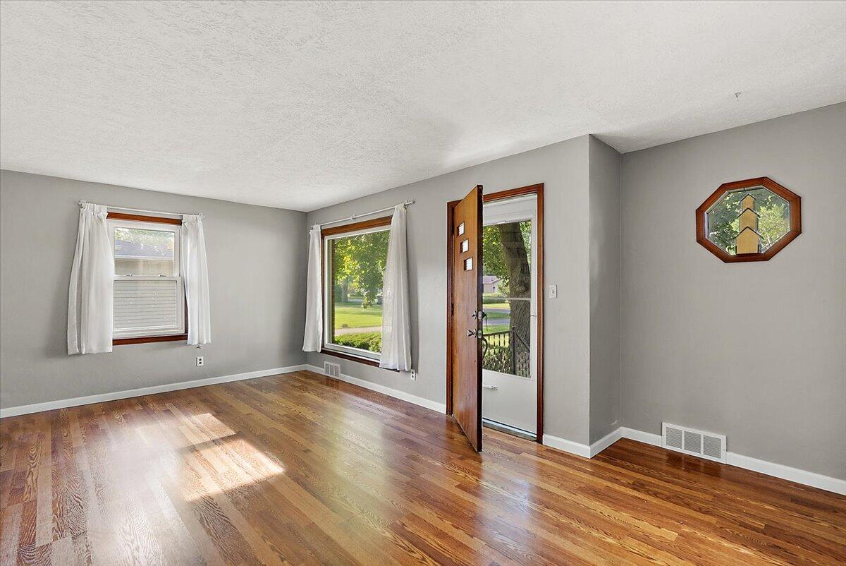 459 Dale Avenue Benton Harbor MI 49022