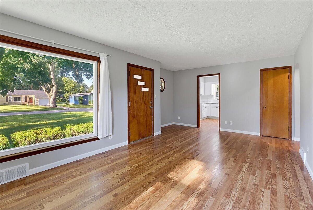 459 Dale Avenue Benton Harbor MI 49022