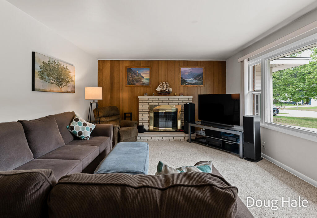 1674 Bonneville Drive Norton Shores MI 49441