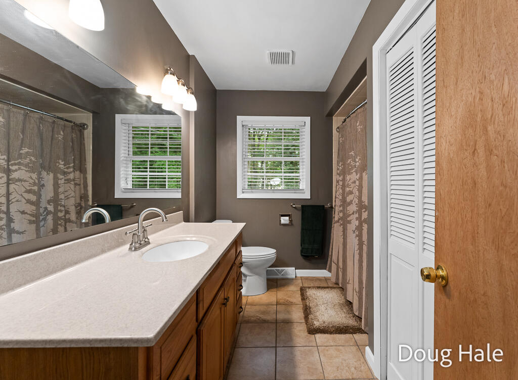 1674 Bonneville Drive Norton Shores MI 49441
