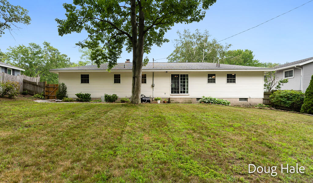 1674 Bonneville Drive Norton Shores MI 49441