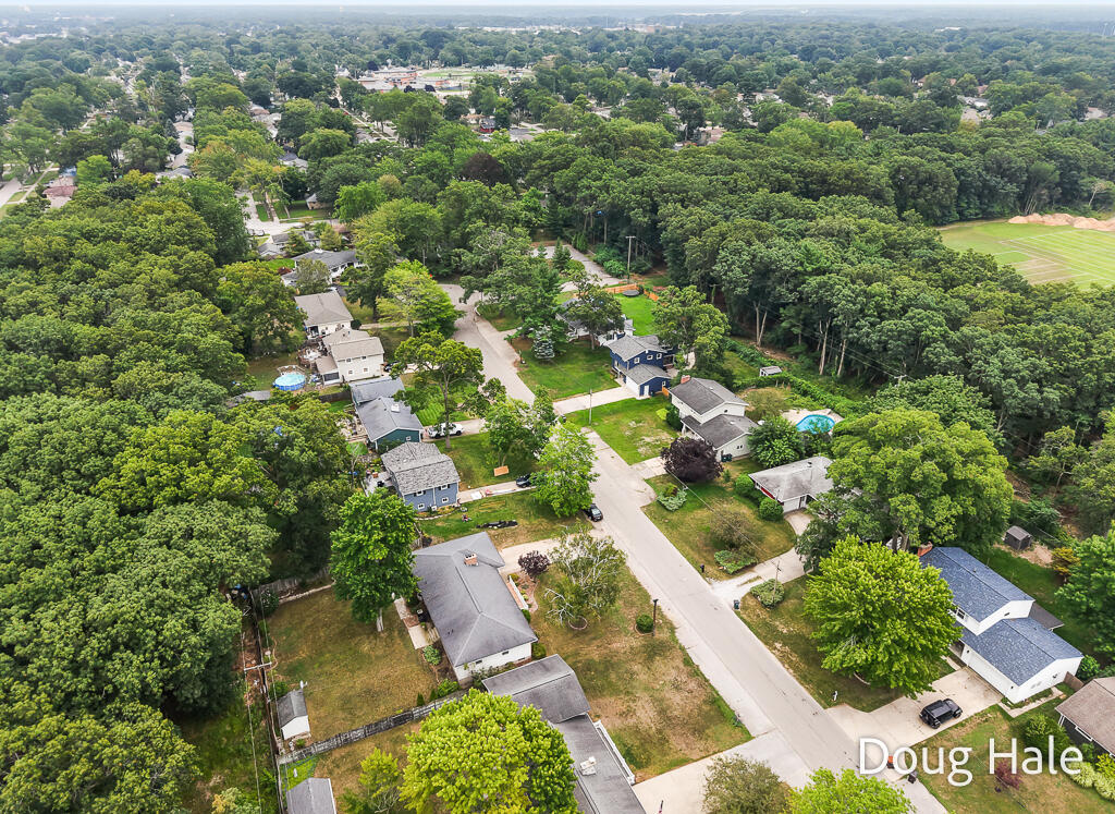 1674 Bonneville Drive Norton Shores MI 49441
