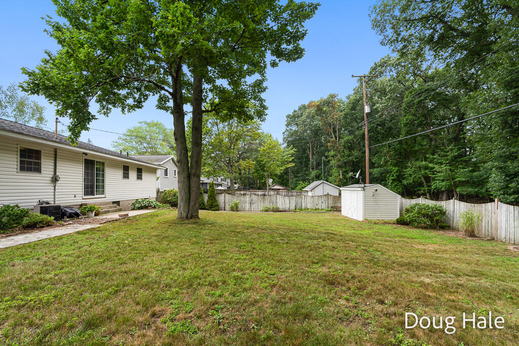 1674 Bonneville Drive Norton Shores MI 49441