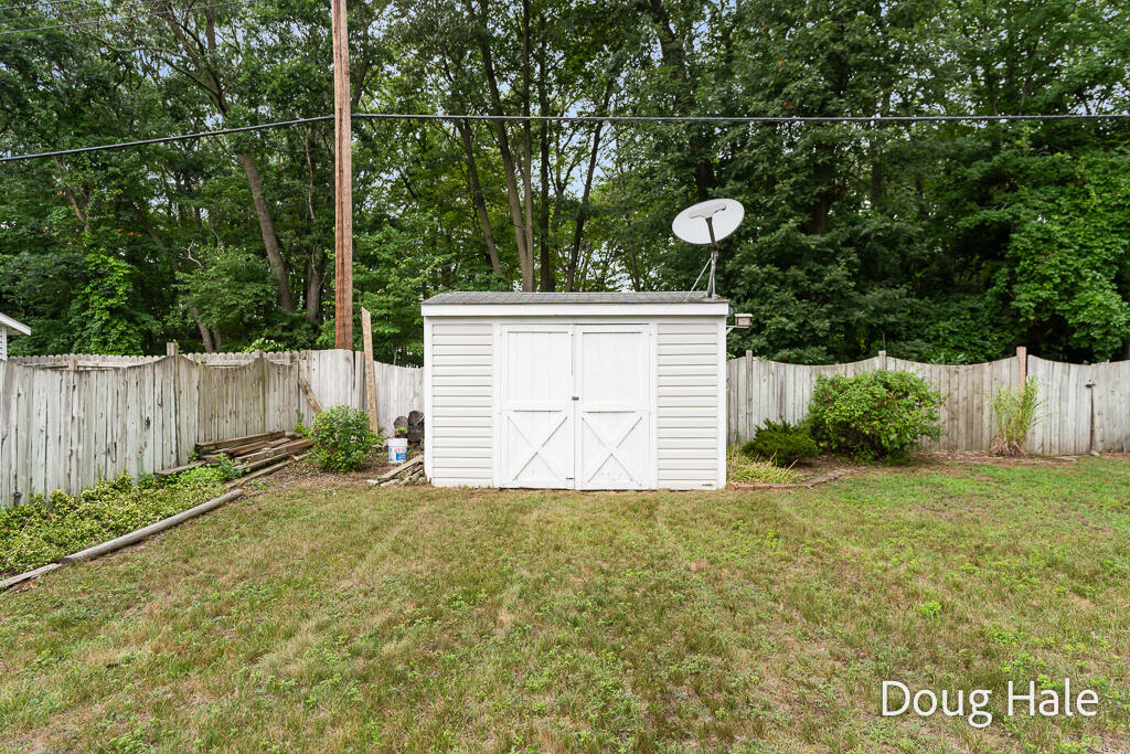1674 Bonneville Drive Norton Shores MI 49441