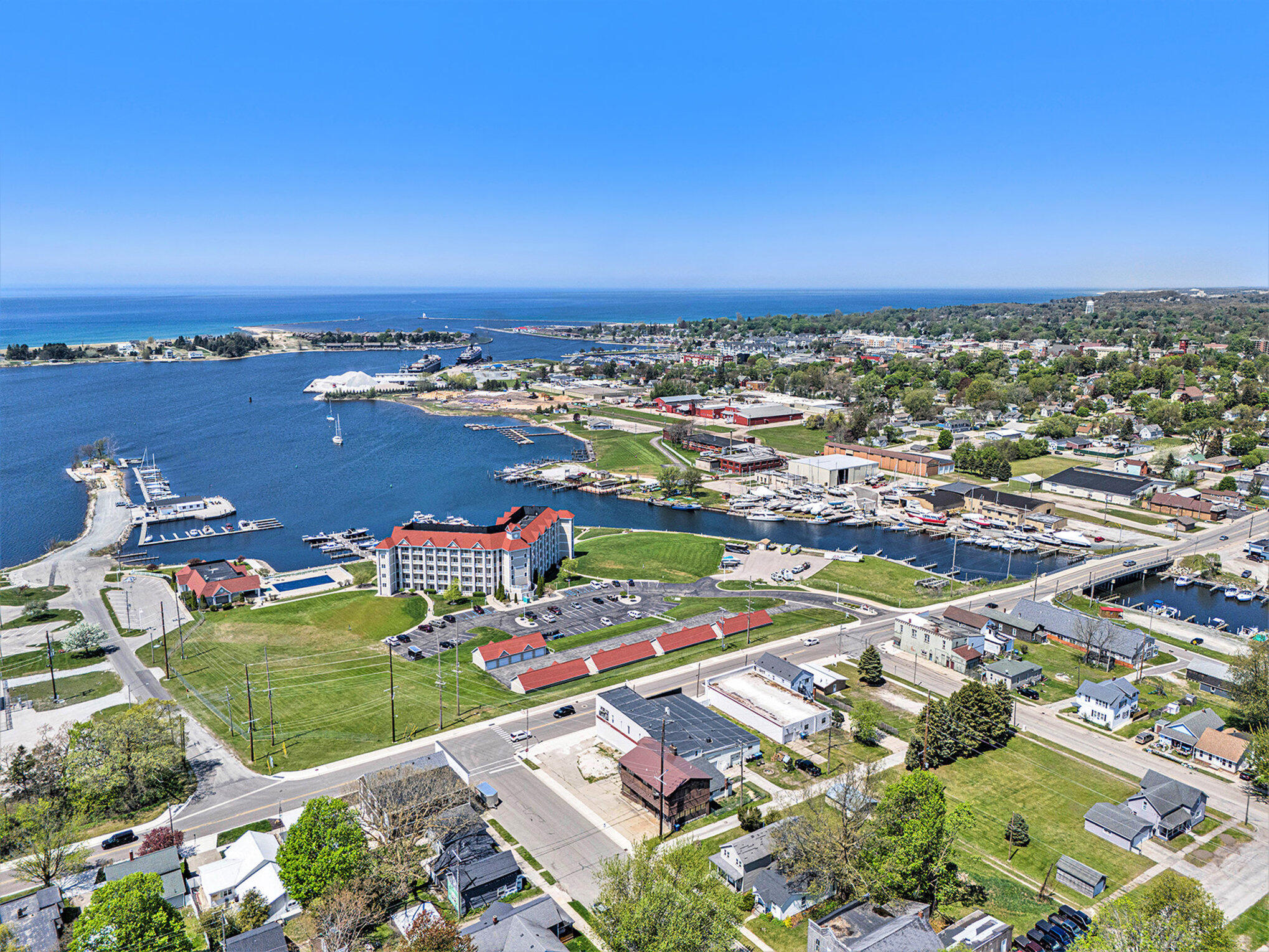 929 S Washington Avenue Ludington MI 49431