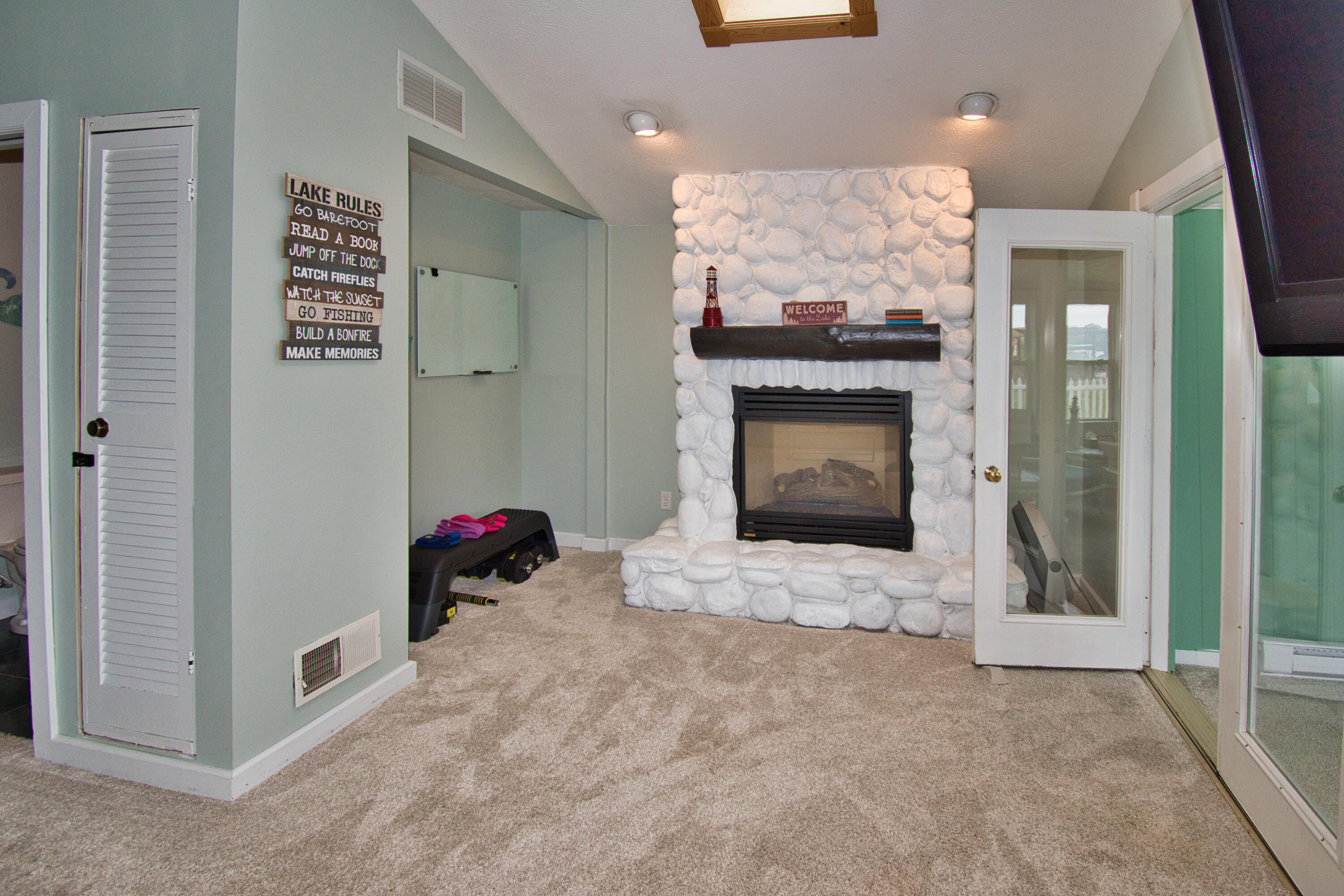 70041 Beach Drive Edwardsburg MI 49112
