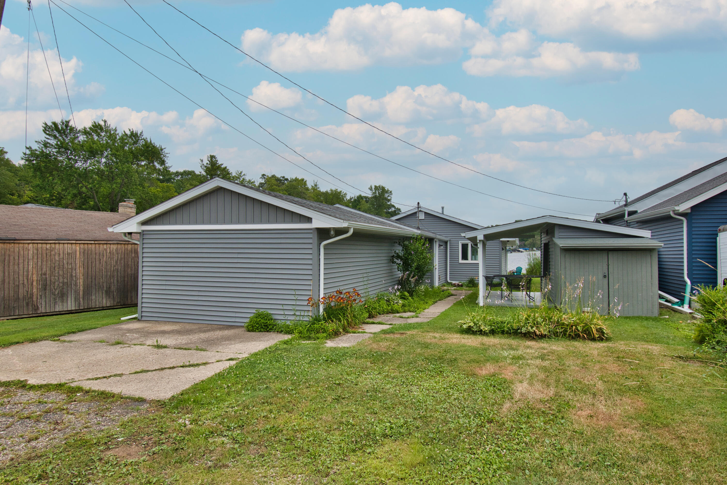 70041 Beach Drive Edwardsburg MI 49112