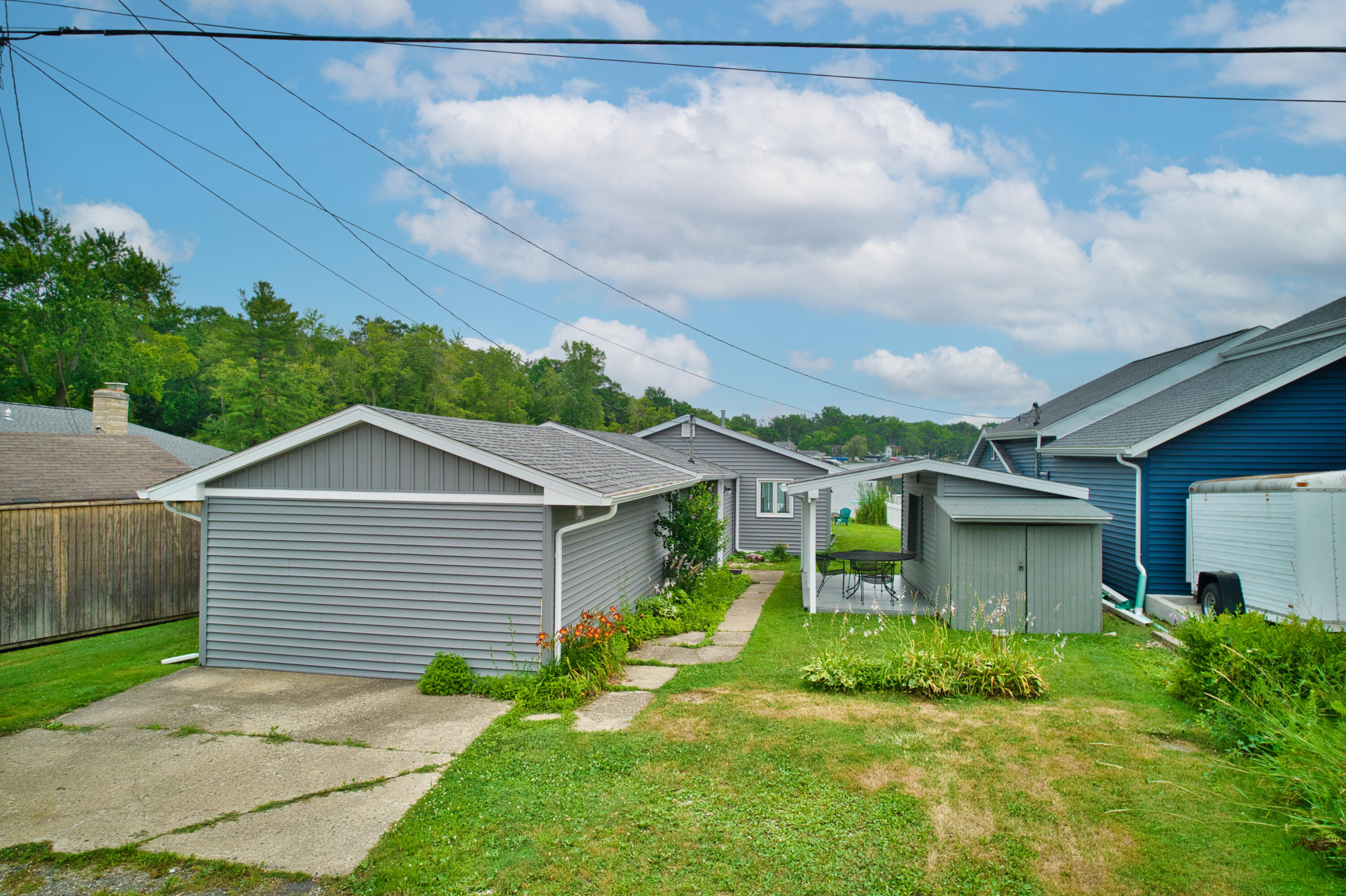 70041 Beach Drive Edwardsburg MI 49112