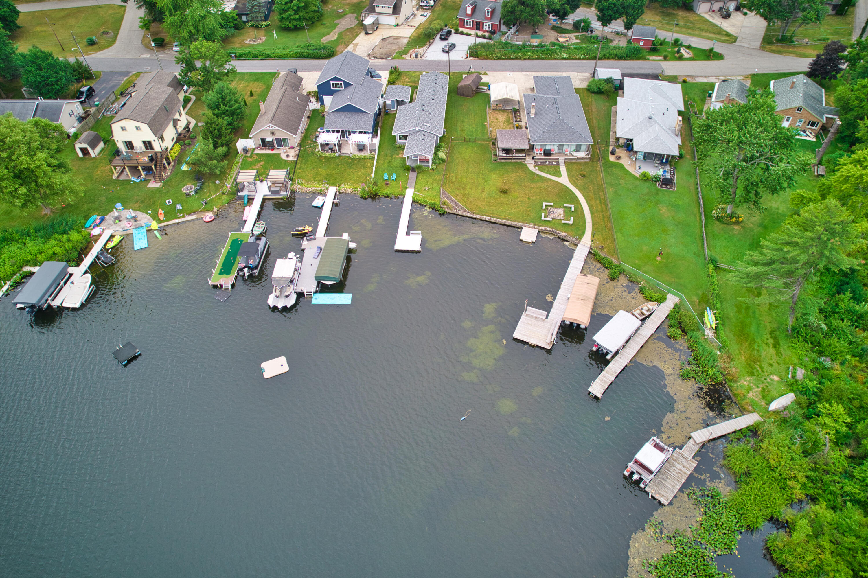 70041 Beach Drive Edwardsburg MI 49112