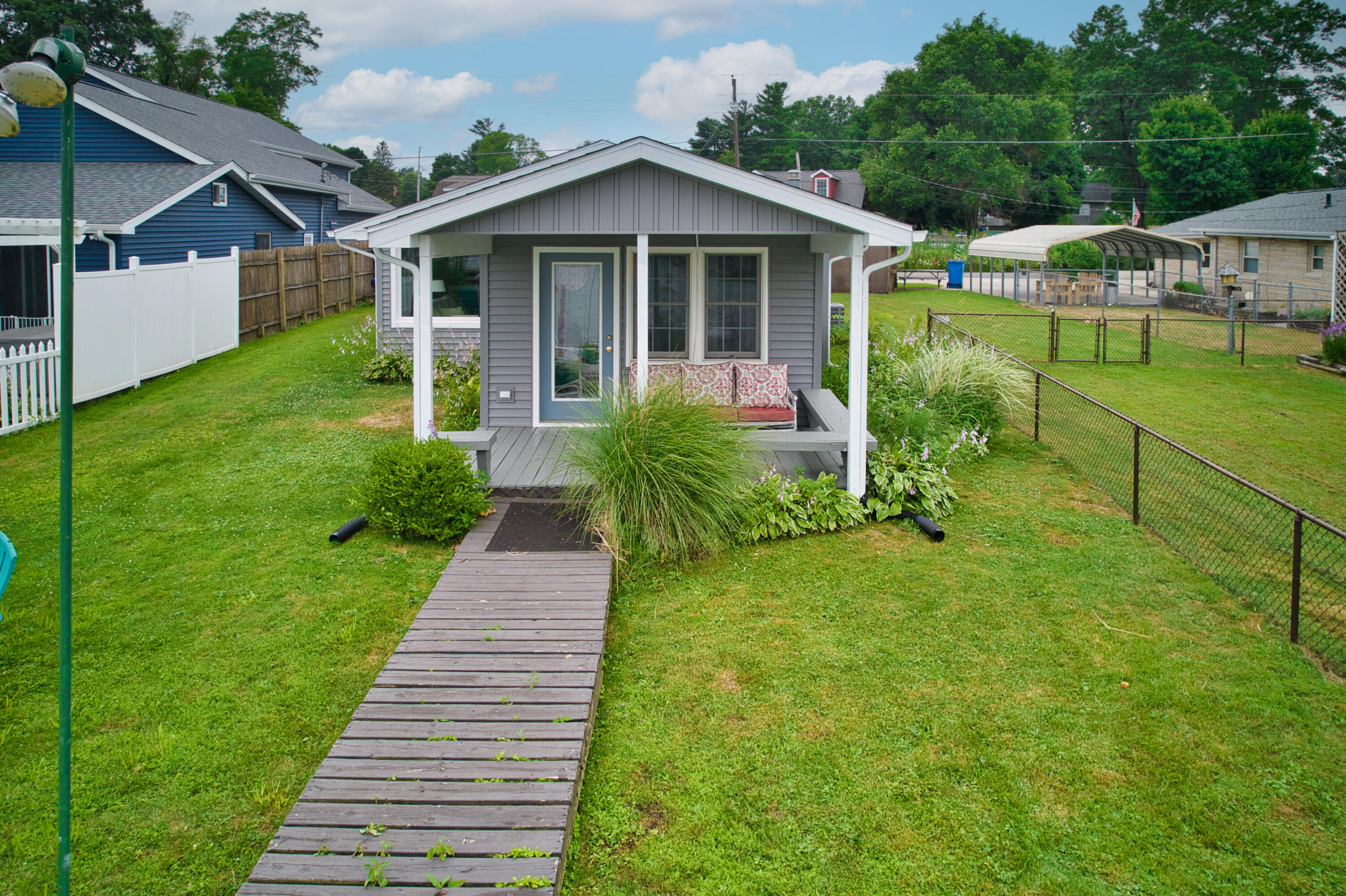 70041 Beach Drive Edwardsburg MI 49112