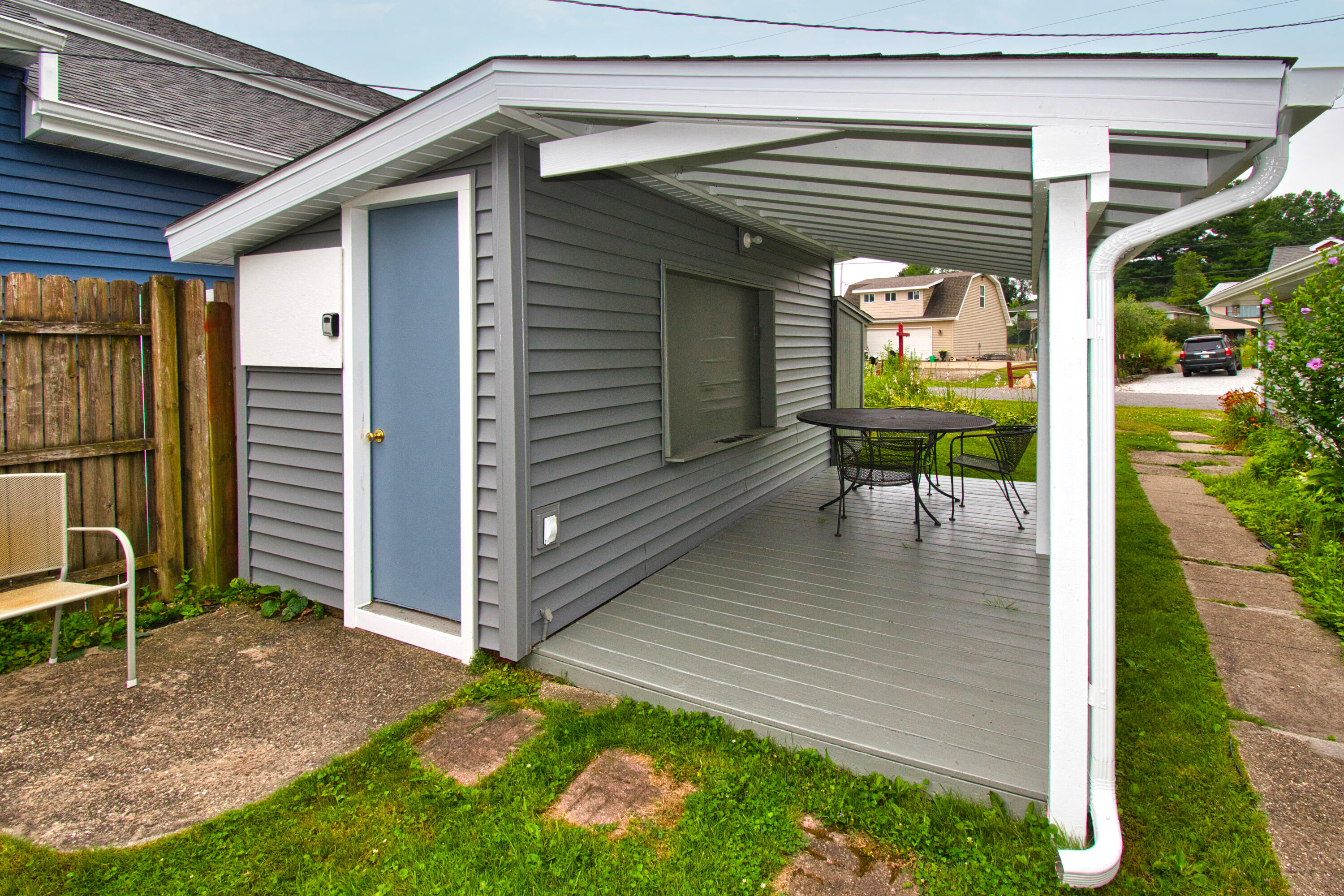 70041 Beach Drive Edwardsburg MI 49112