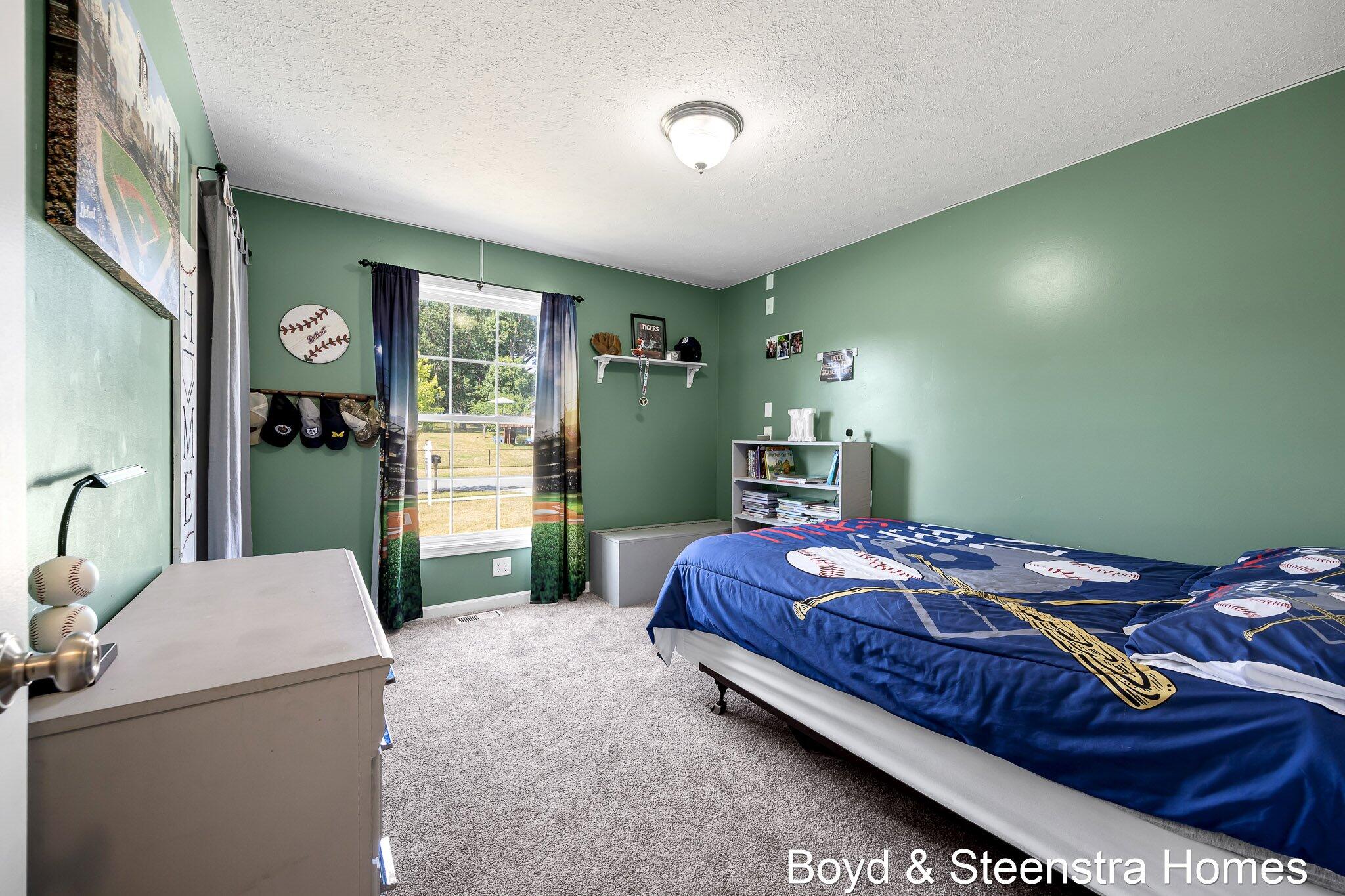 442 Shaw Estates Drive NE Rockford MI 49341