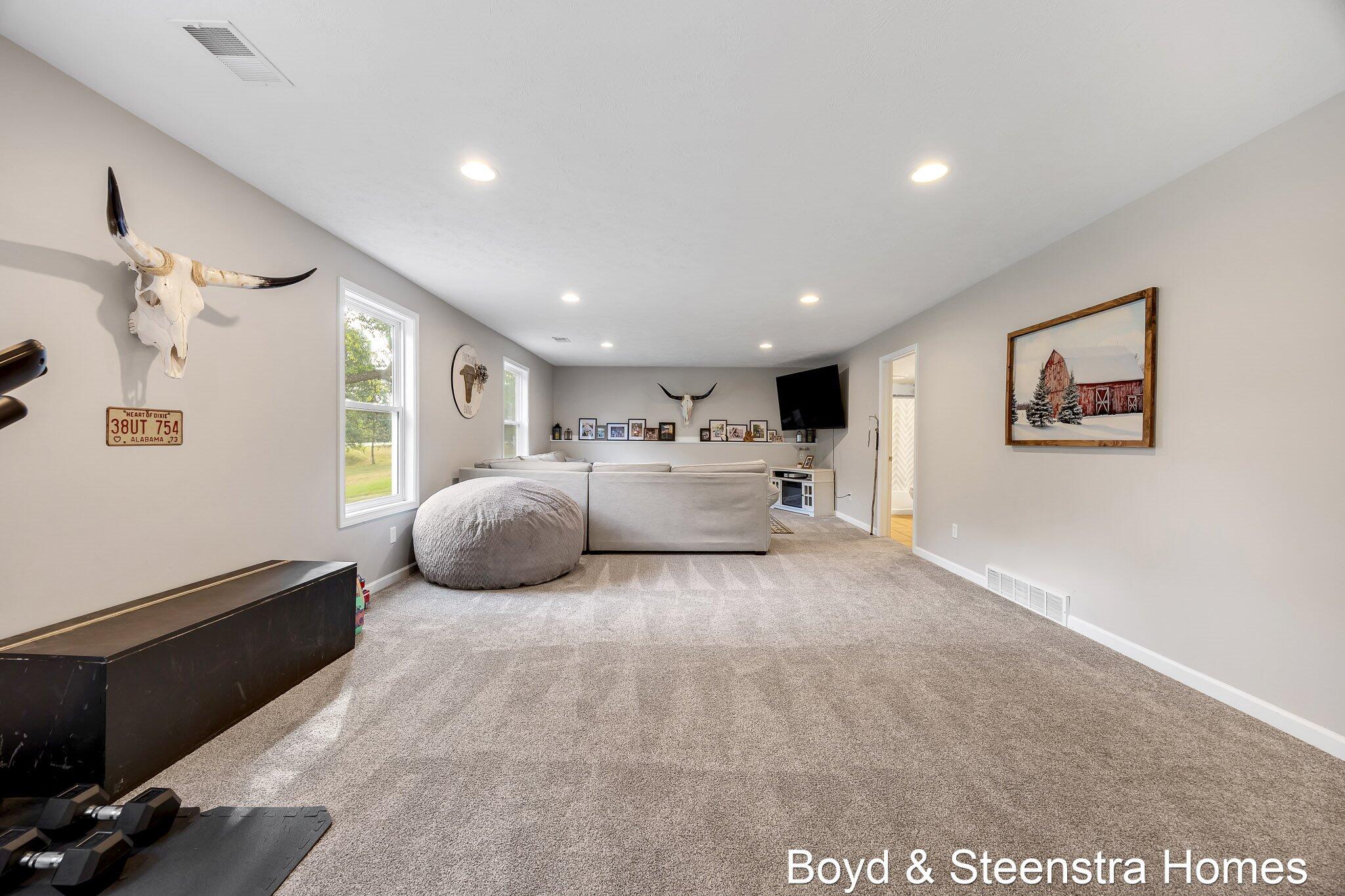 442 Shaw Estates Drive NE Rockford MI 49341
