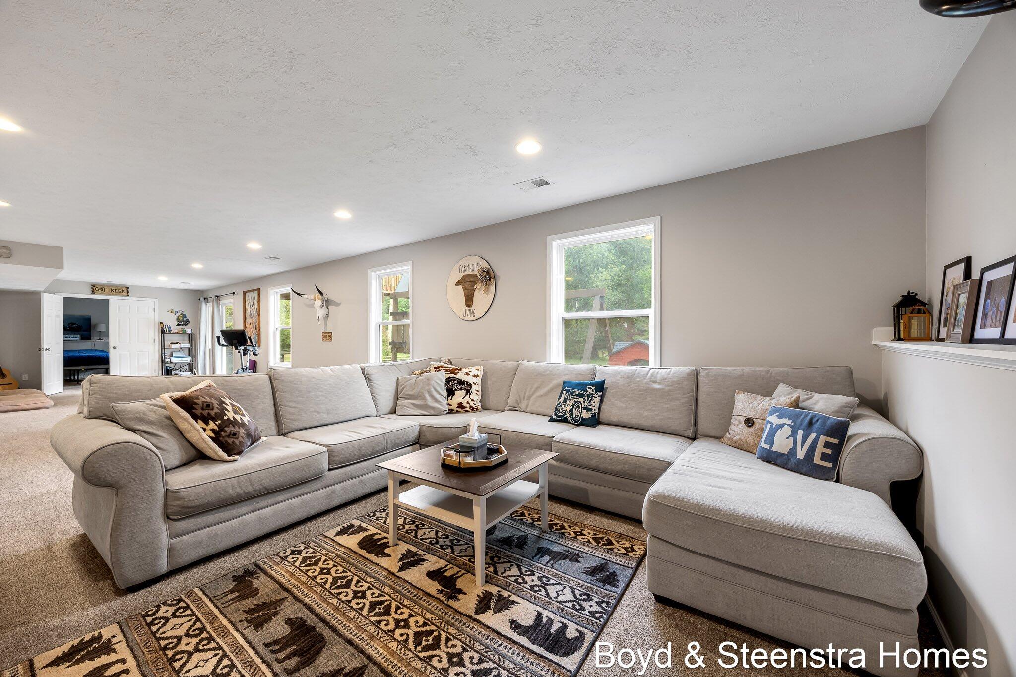 442 Shaw Estates Drive NE Rockford MI 49341