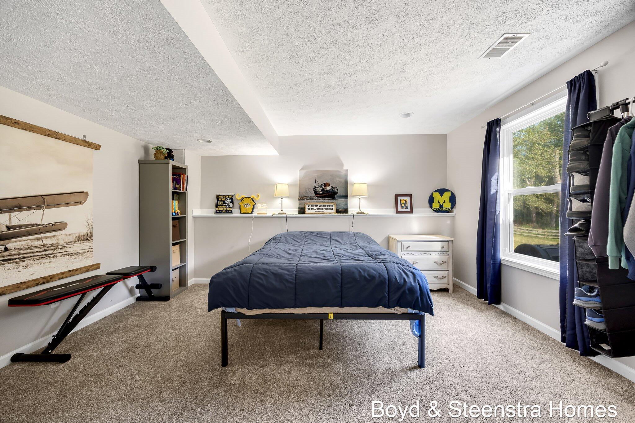 442 Shaw Estates Drive NE Rockford MI 49341