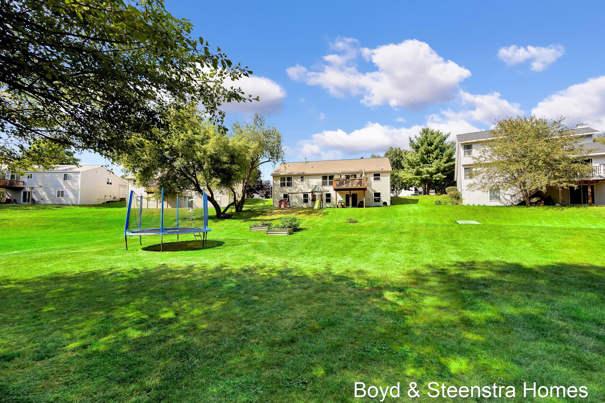 442 Shaw Estates Drive NE Rockford MI 49341