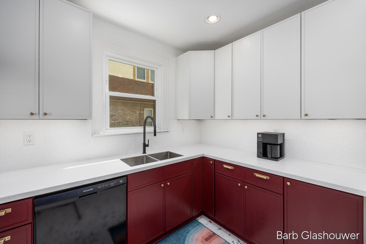1606 Francis Avenue SE Grand Rapids MI 49507