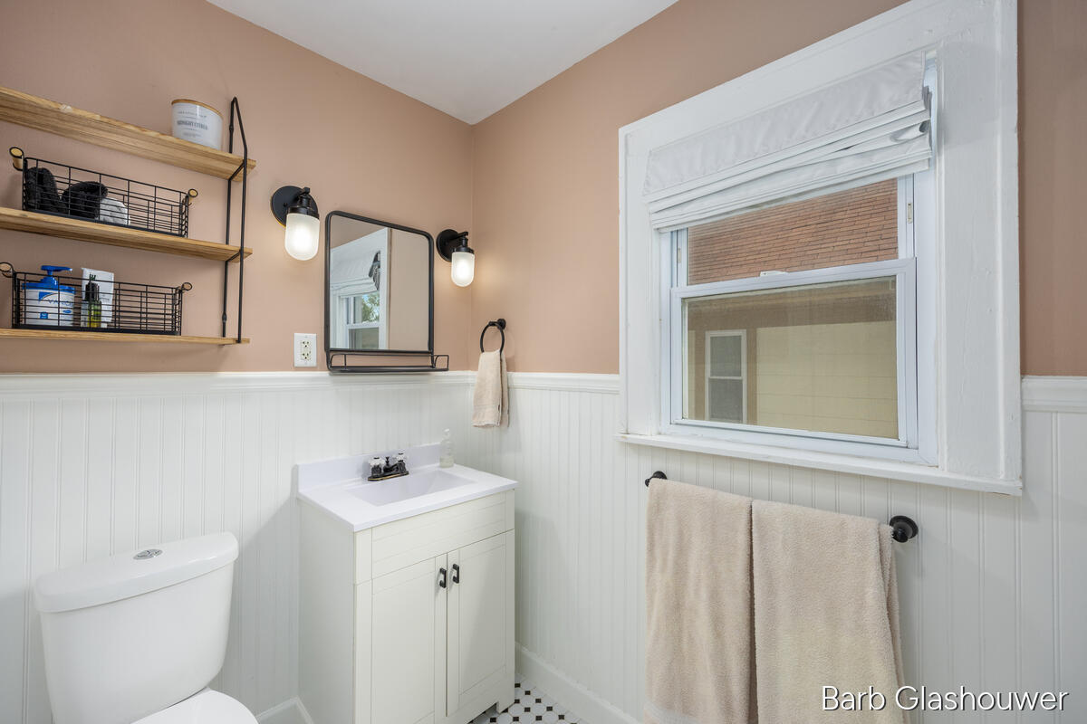 1606 Francis Avenue SE Grand Rapids MI 49507