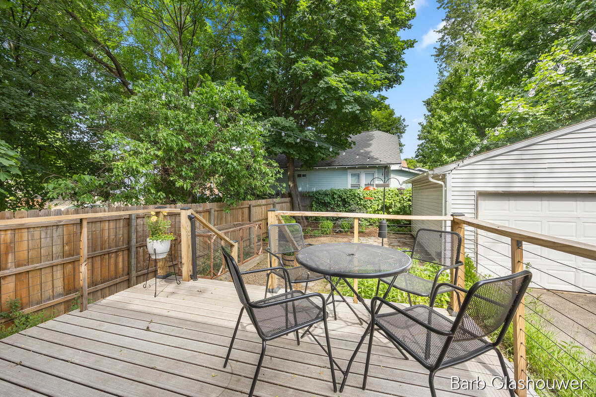 1606 Francis Avenue SE Grand Rapids MI 49507